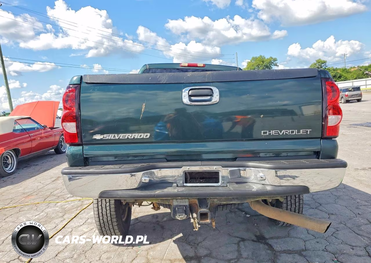 2003 Chevrolet Silverado C2500 Heavy Duty VIN:1GCHC23163F125743 - 6