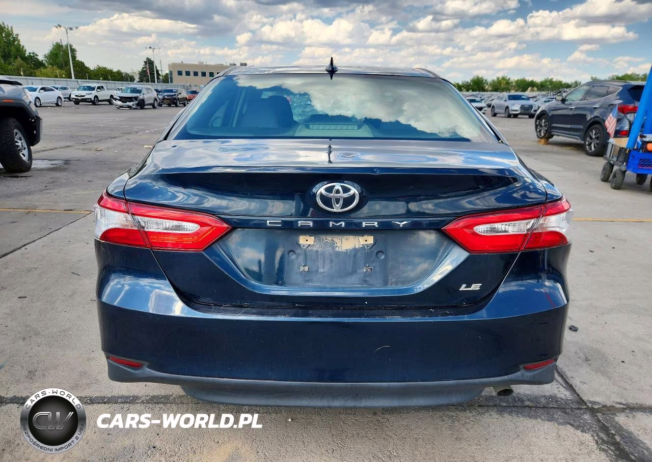 2020 Toyota Camry Le VIN:4T1C11AK2LU882264 - 6