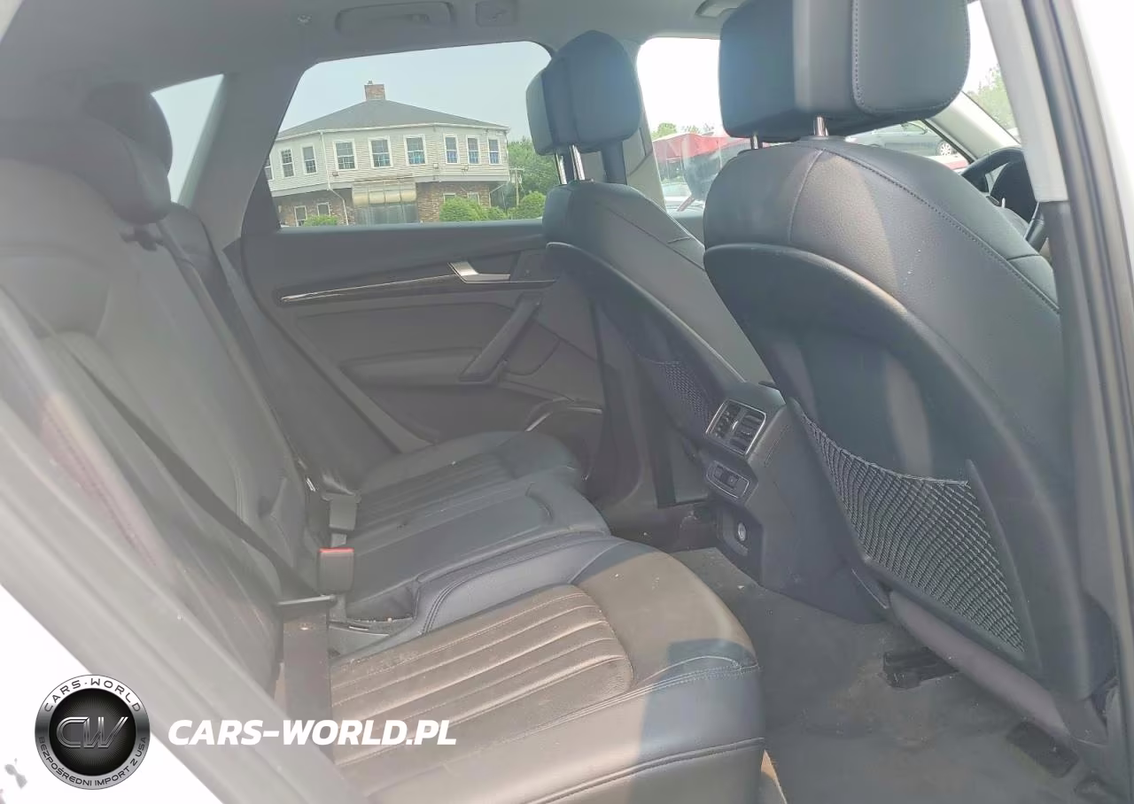 2018 Audi Q5 Premium VIN:WA1ANAFY7J2018522 - 11