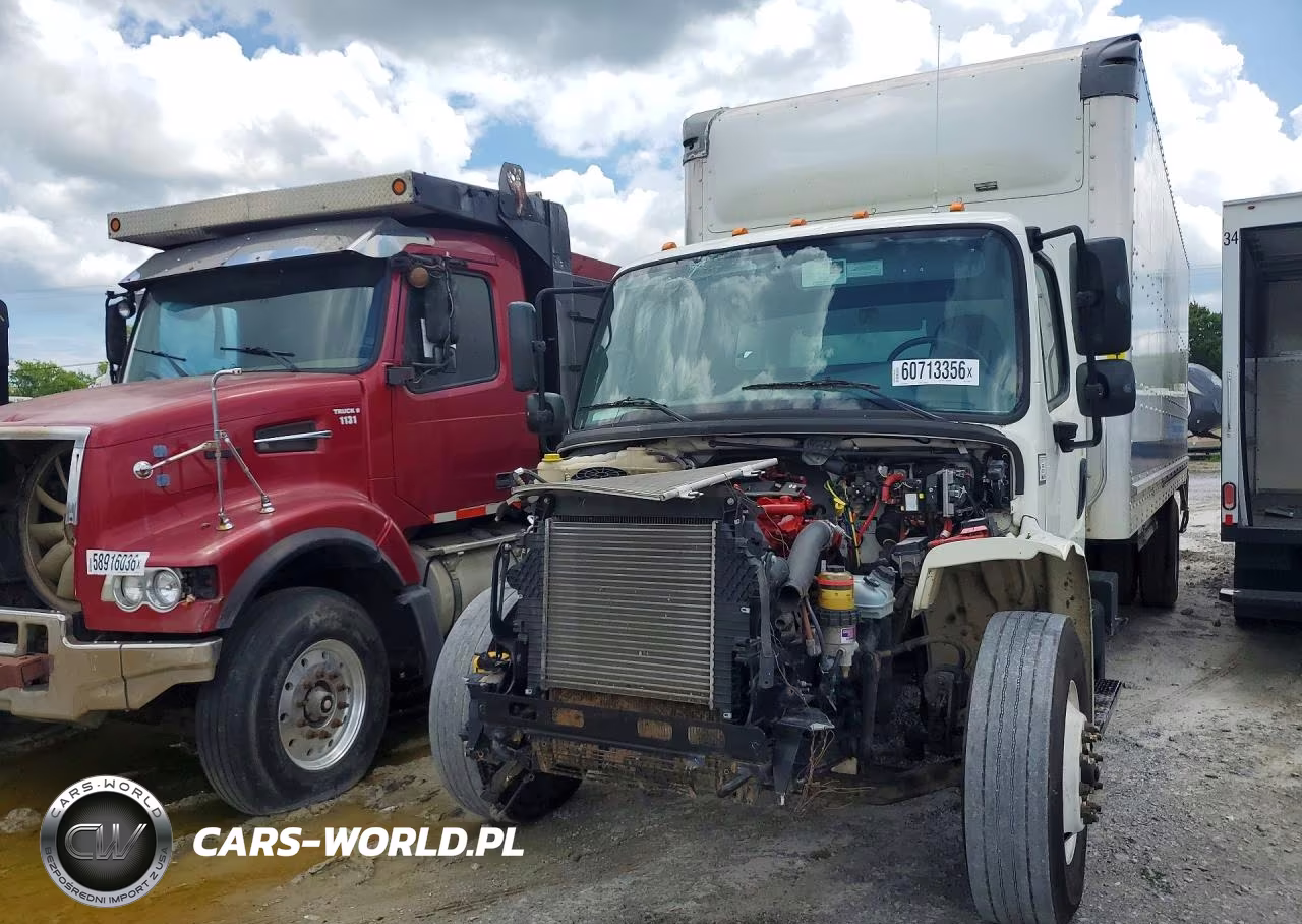 2020 Freightliner Business Class M2 Box Truck
