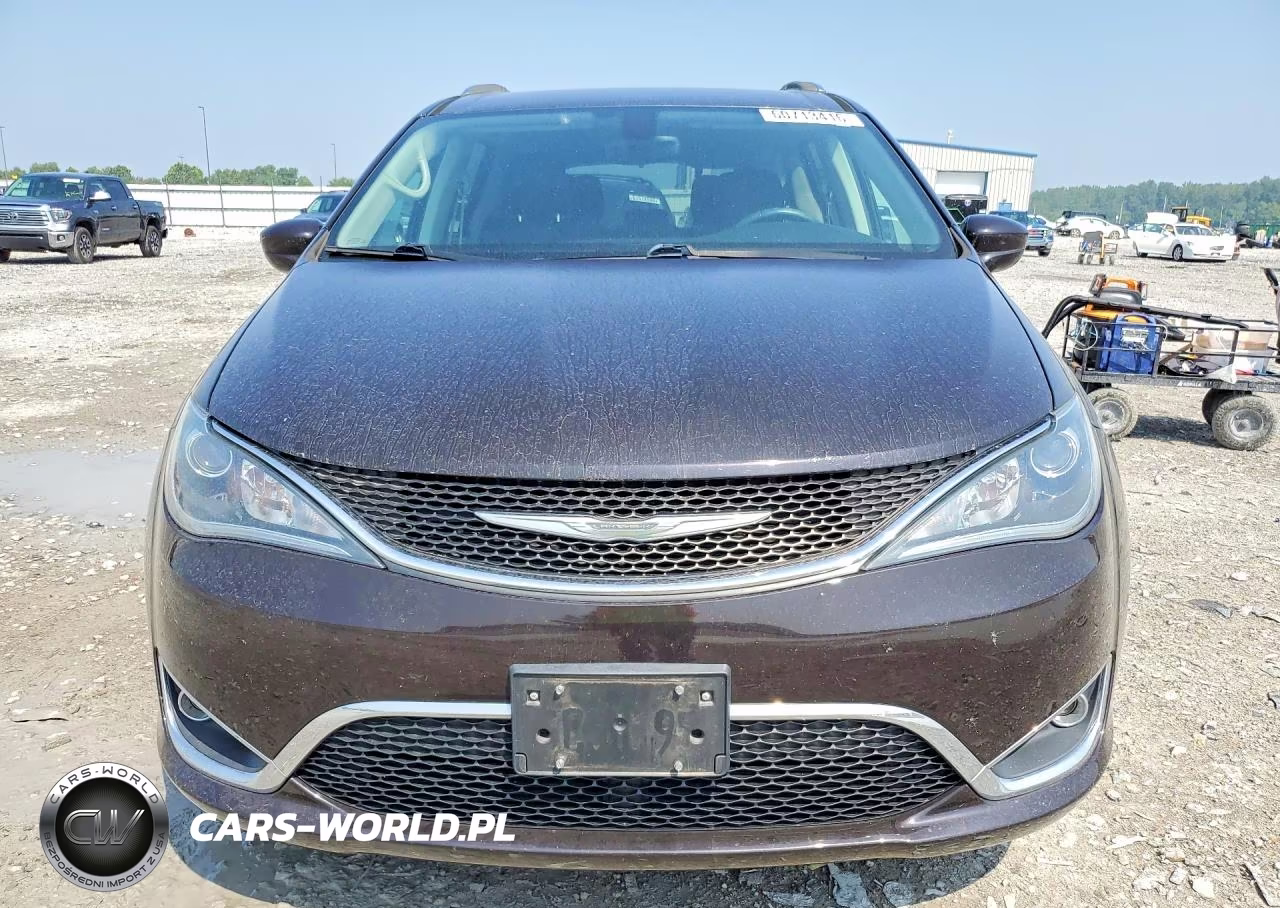 2018 Chrysler Pacifica Touring L VIN:2C4RC1BG4JR269589 - 5