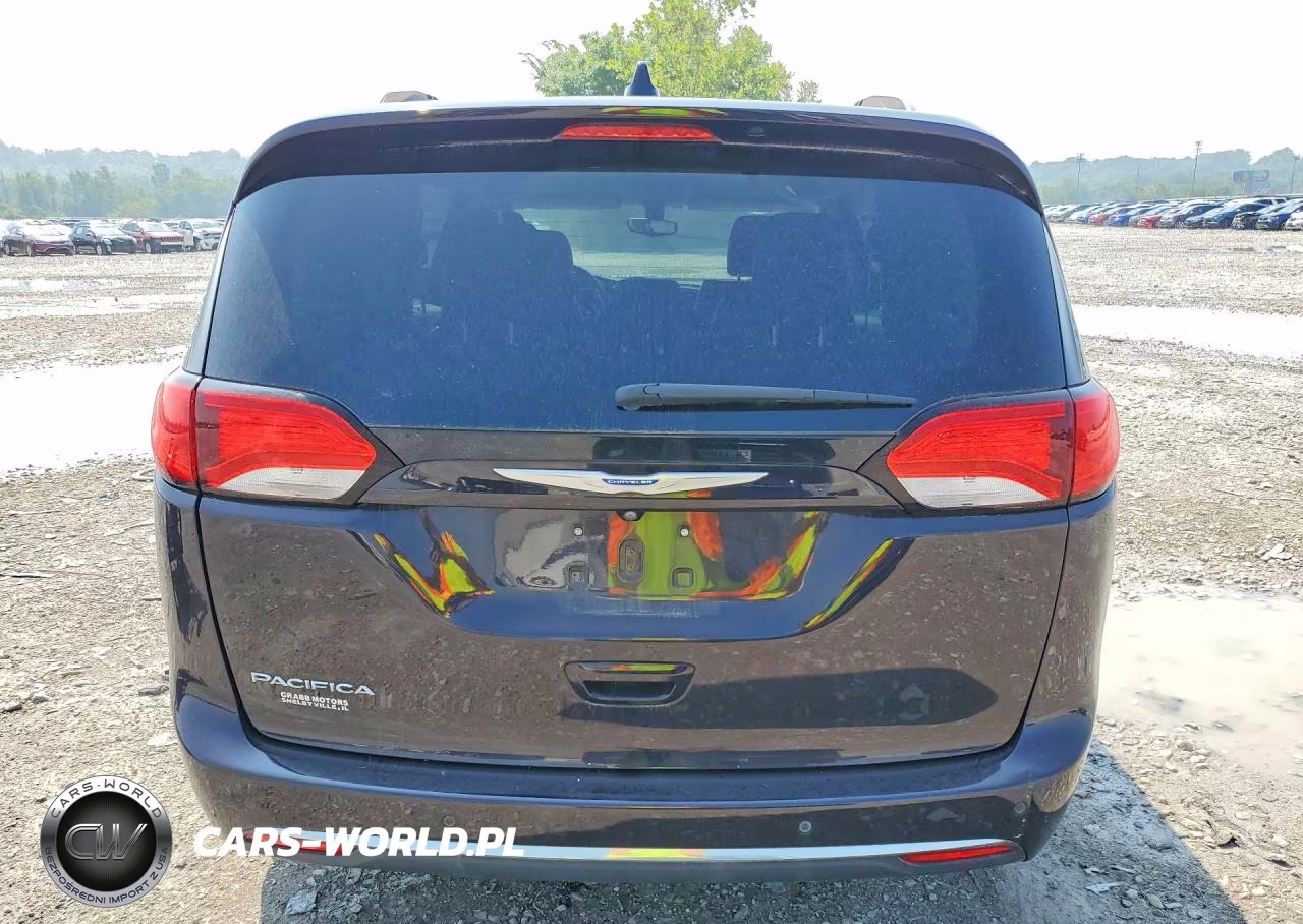 2018 Chrysler Pacifica Touring L VIN:2C4RC1BG4JR269589 - 6