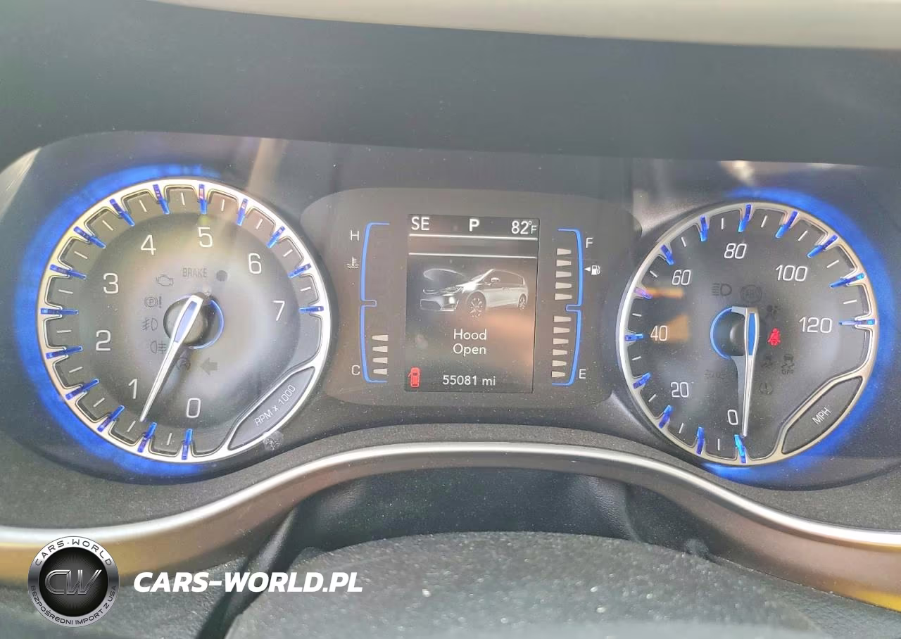 2018 Chrysler Pacifica Touring L VIN:2C4RC1BG4JR269589 - 9