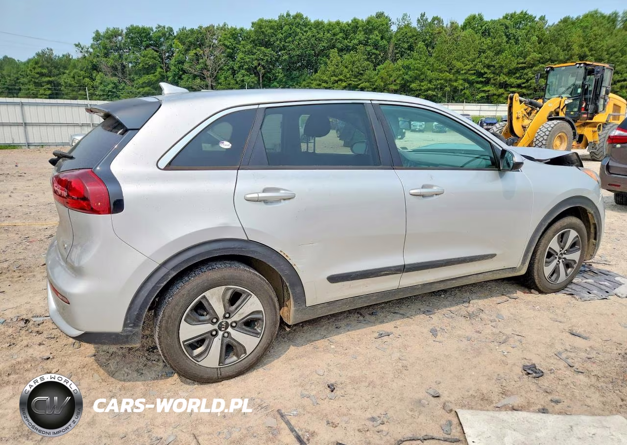 2017 Kia Niro Fe VIN:KNDCB3LCXH5044116 - 3
