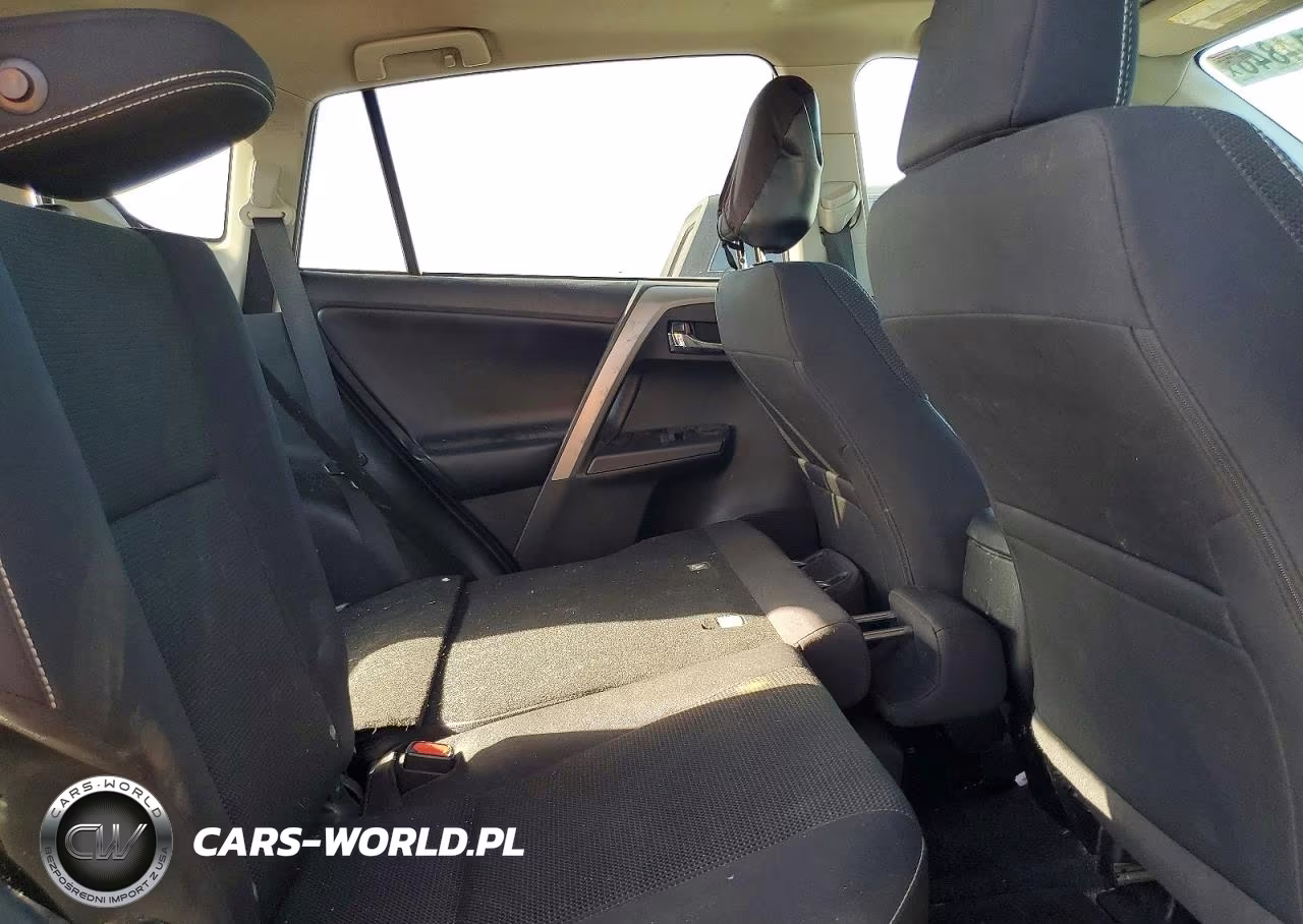 2018 Toyota Rav4 Xle VIN:2T3WFREV5JW470376 - 10
