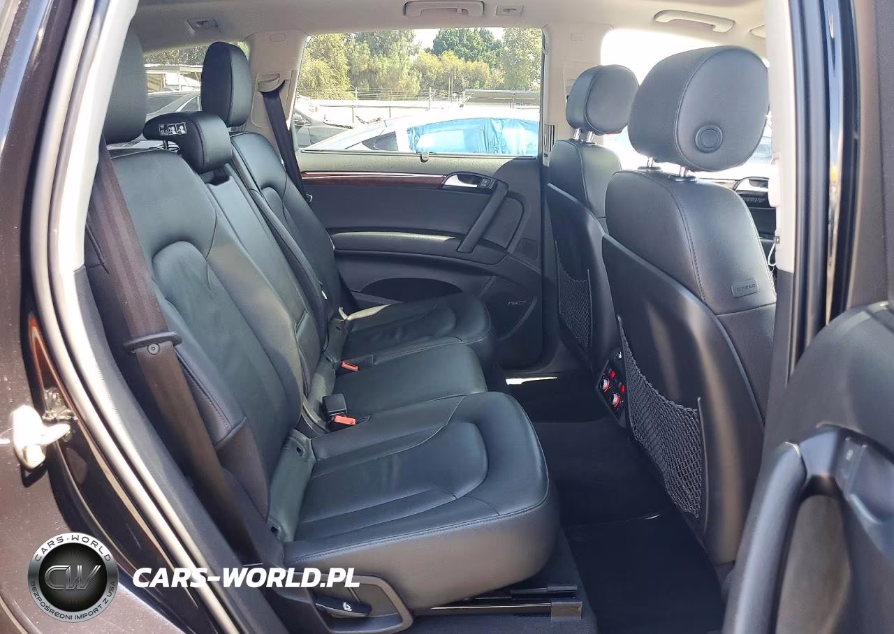 2015 Audi Q7 Premium Plus VIN:WA1LGAFE0FD009732 - 11