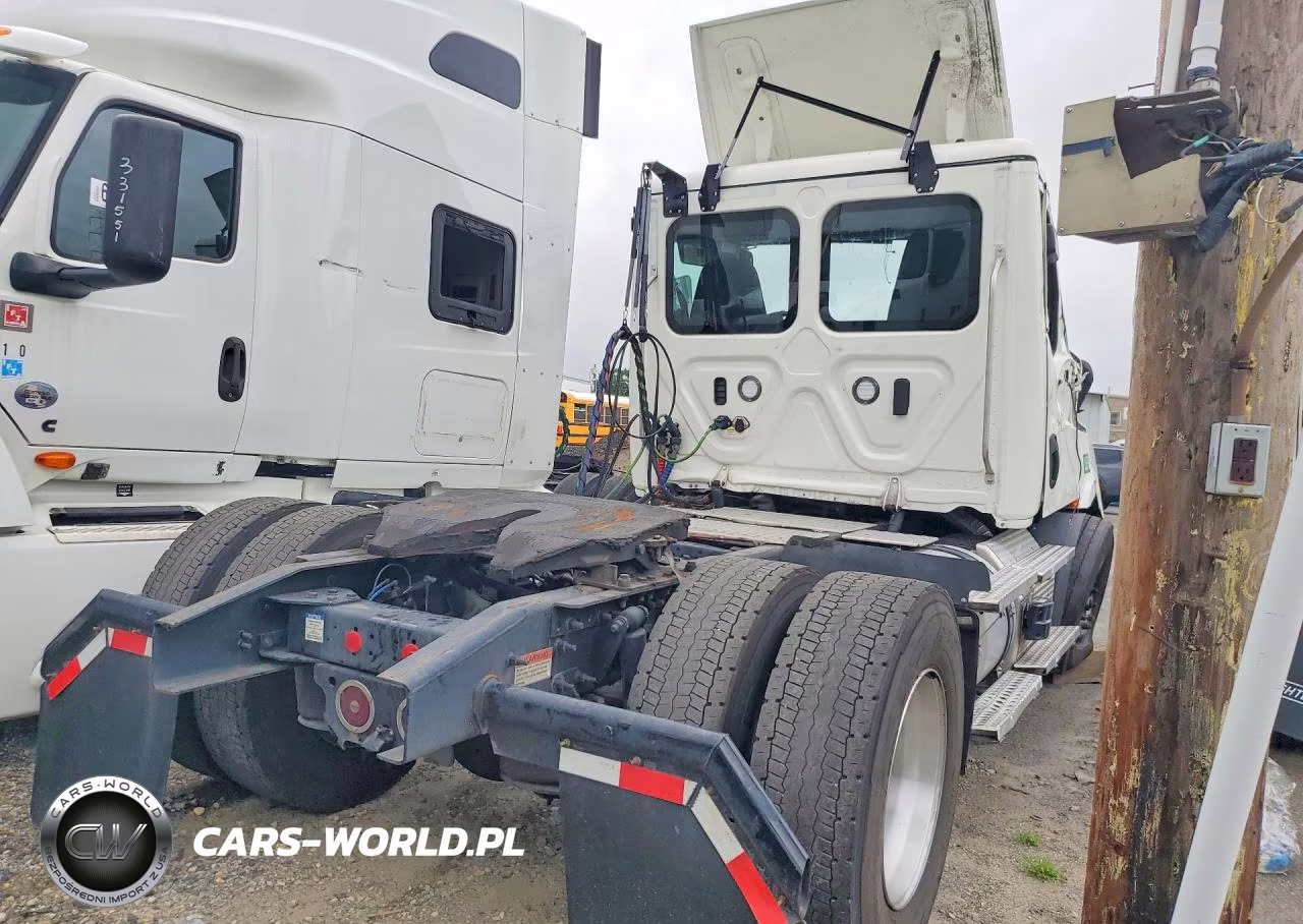 2025 Freightliner Cascadia 116 Semi Truck VIN:3AKBHSDV7SSVX1034 - 3