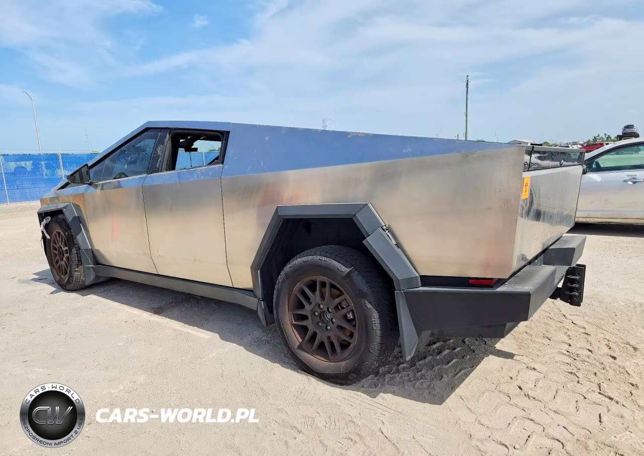 2025 Tesla Cybertruck VIN:7G2CEHED7SA072420 - 2