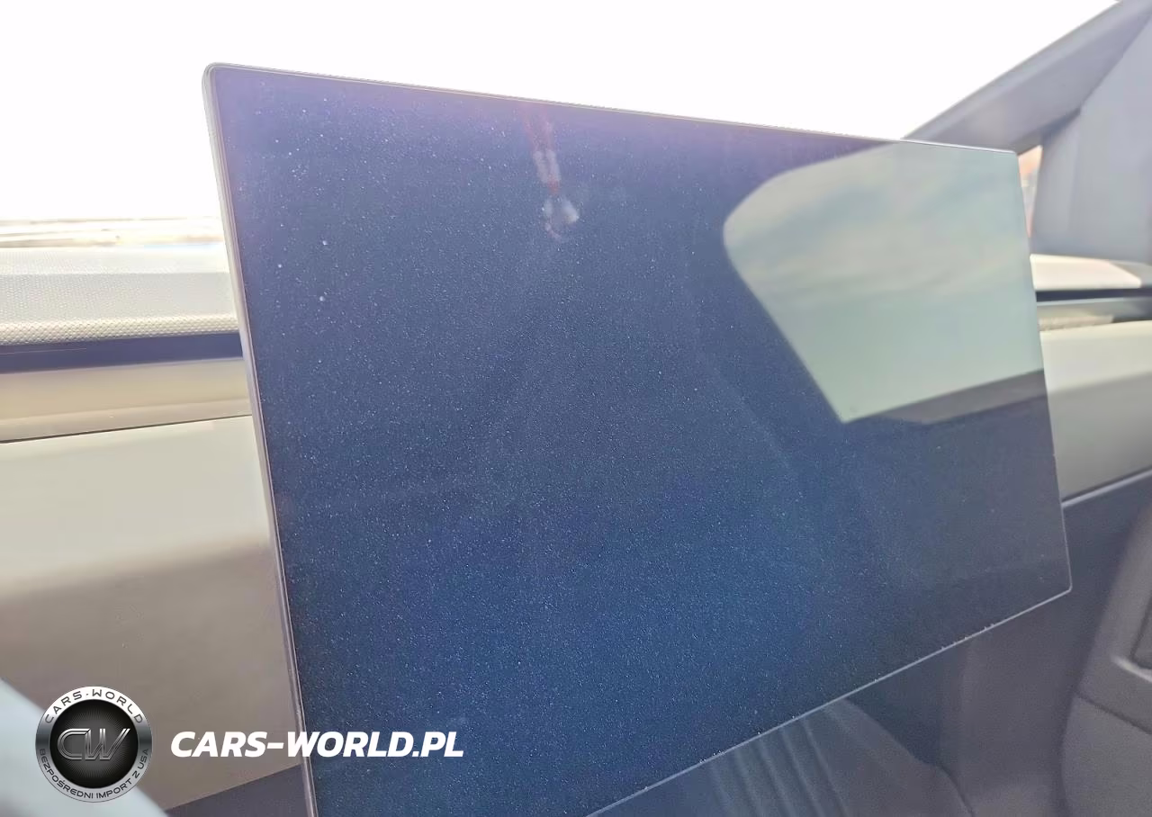 2025 Tesla Cybertruck VIN:7G2CEHED7SA072420 - 9