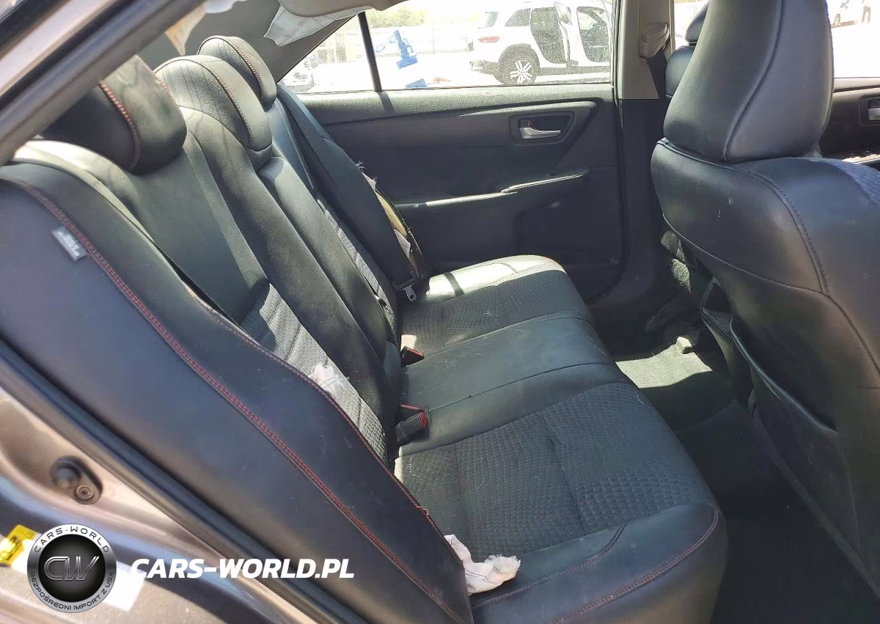 2015 Toyota Camry Se VIN:4T1BF1FKXFU477411 - 10