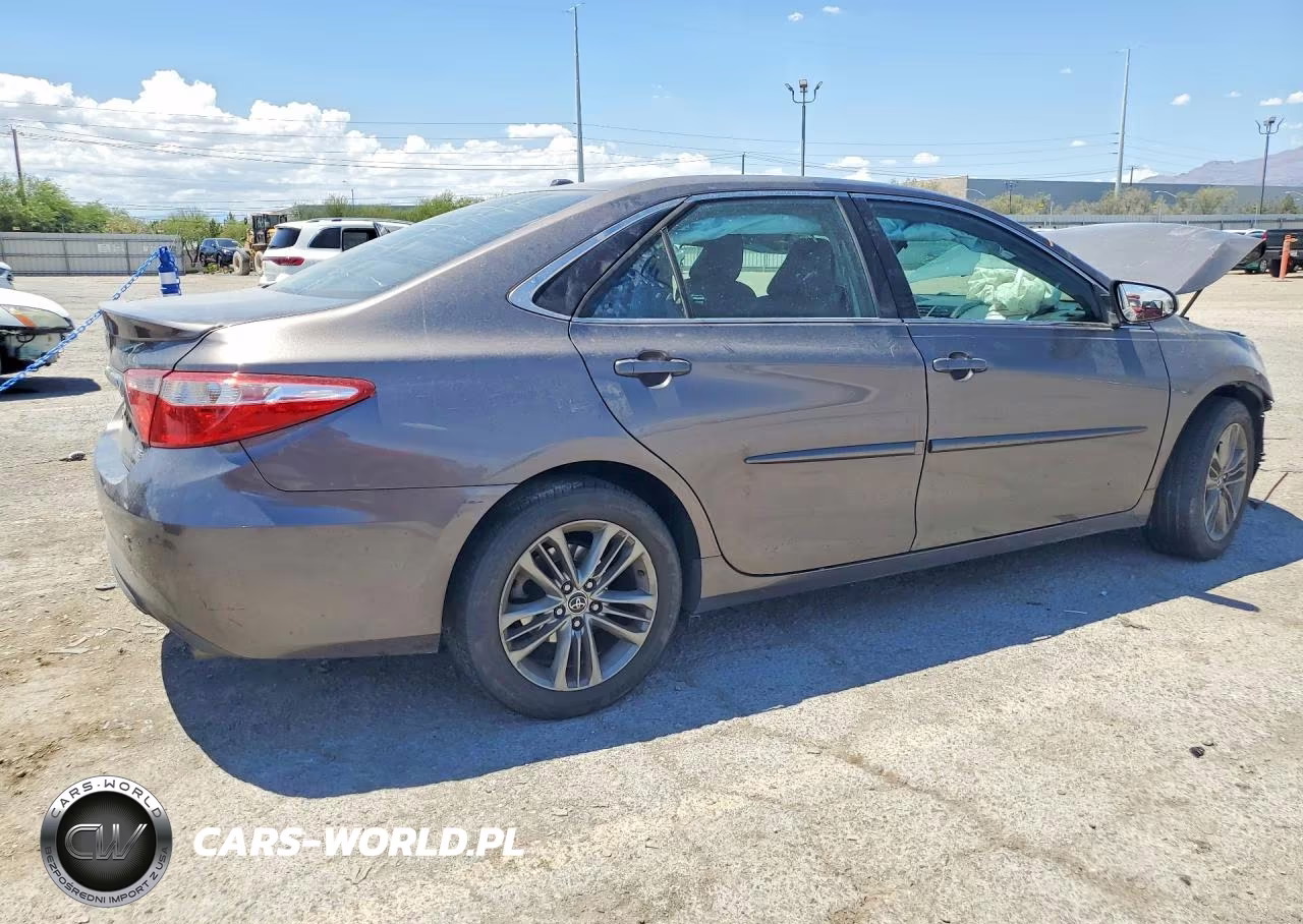 2015 Toyota Camry Se VIN:4T1BF1FKXFU477411 - 3