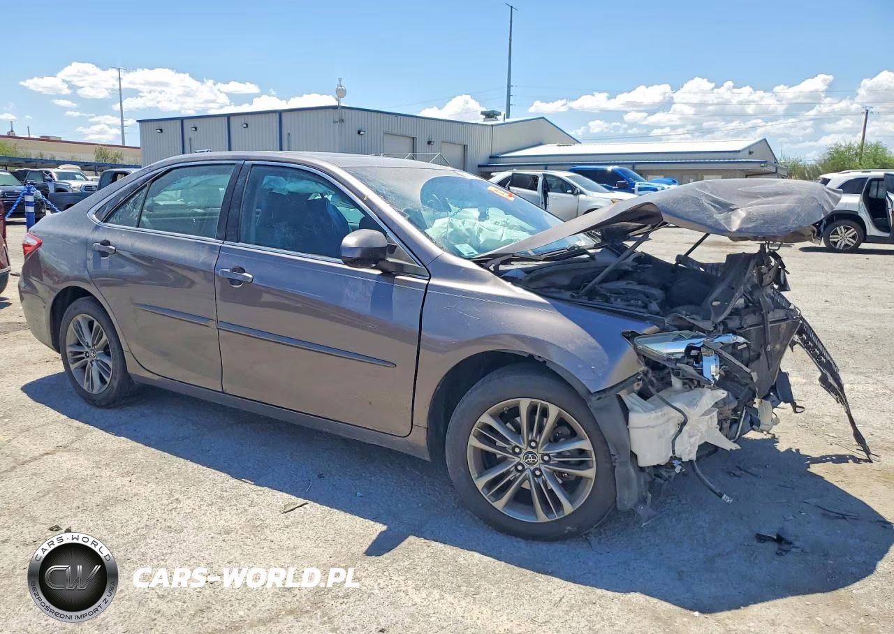 2015 Toyota Camry Se VIN:4T1BF1FKXFU477411 - 4