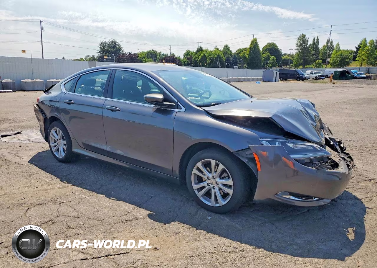 2016 Chrysler 200 Limited VIN:1C3CCCAB2GN166690 - 4