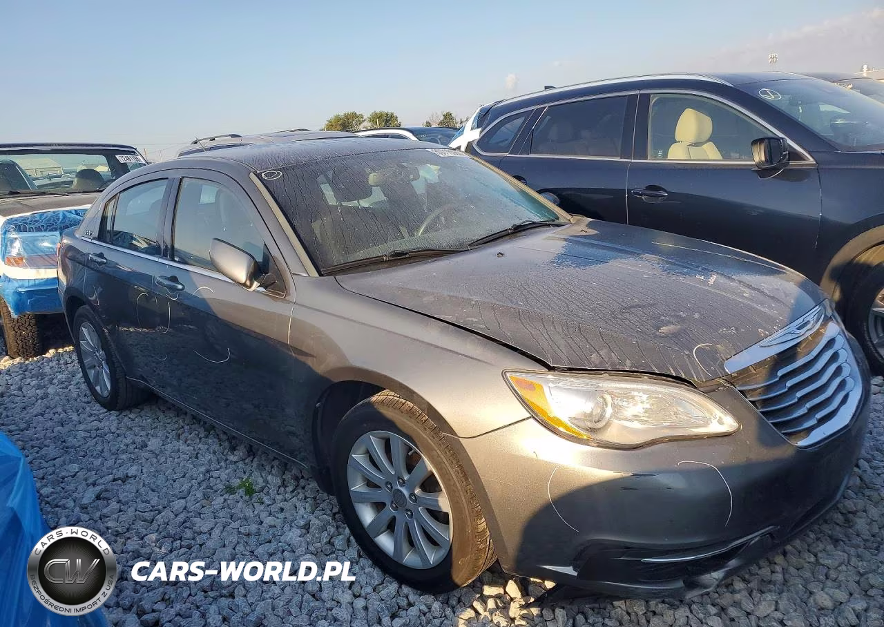 2013 Chrysler 200 Touring VIN:1C3CCBBB1DN593816 - 4