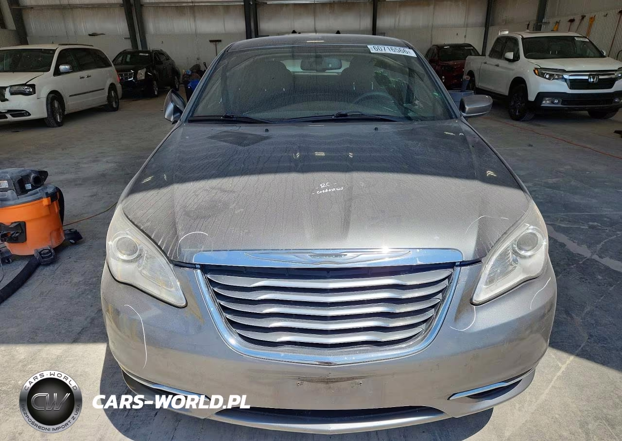 2013 Chrysler 200 Touring VIN:1C3CCBBB1DN593816 - 5