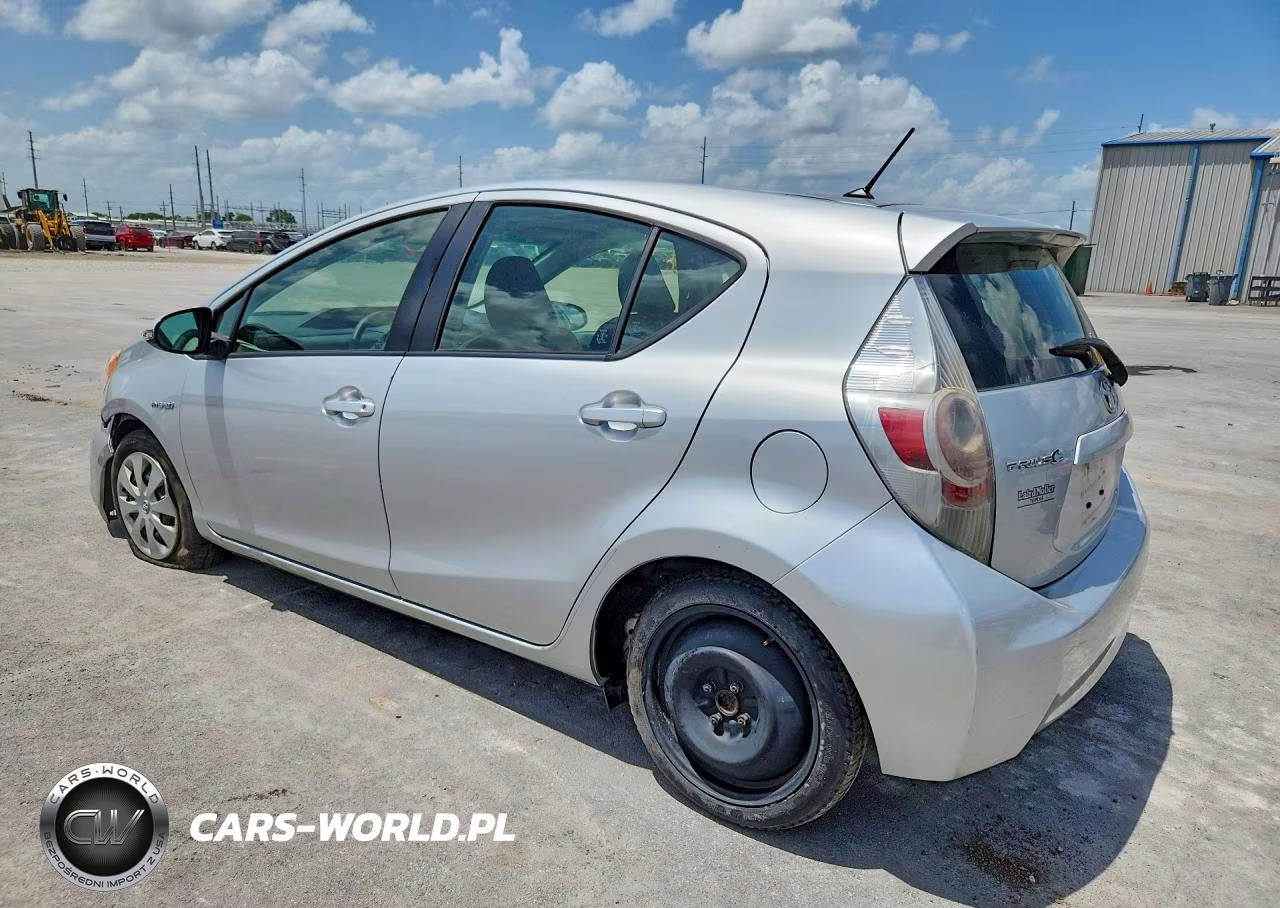 2013 Toyota Prius C Two VIN:JTDKDTB37D1052473 - 2
