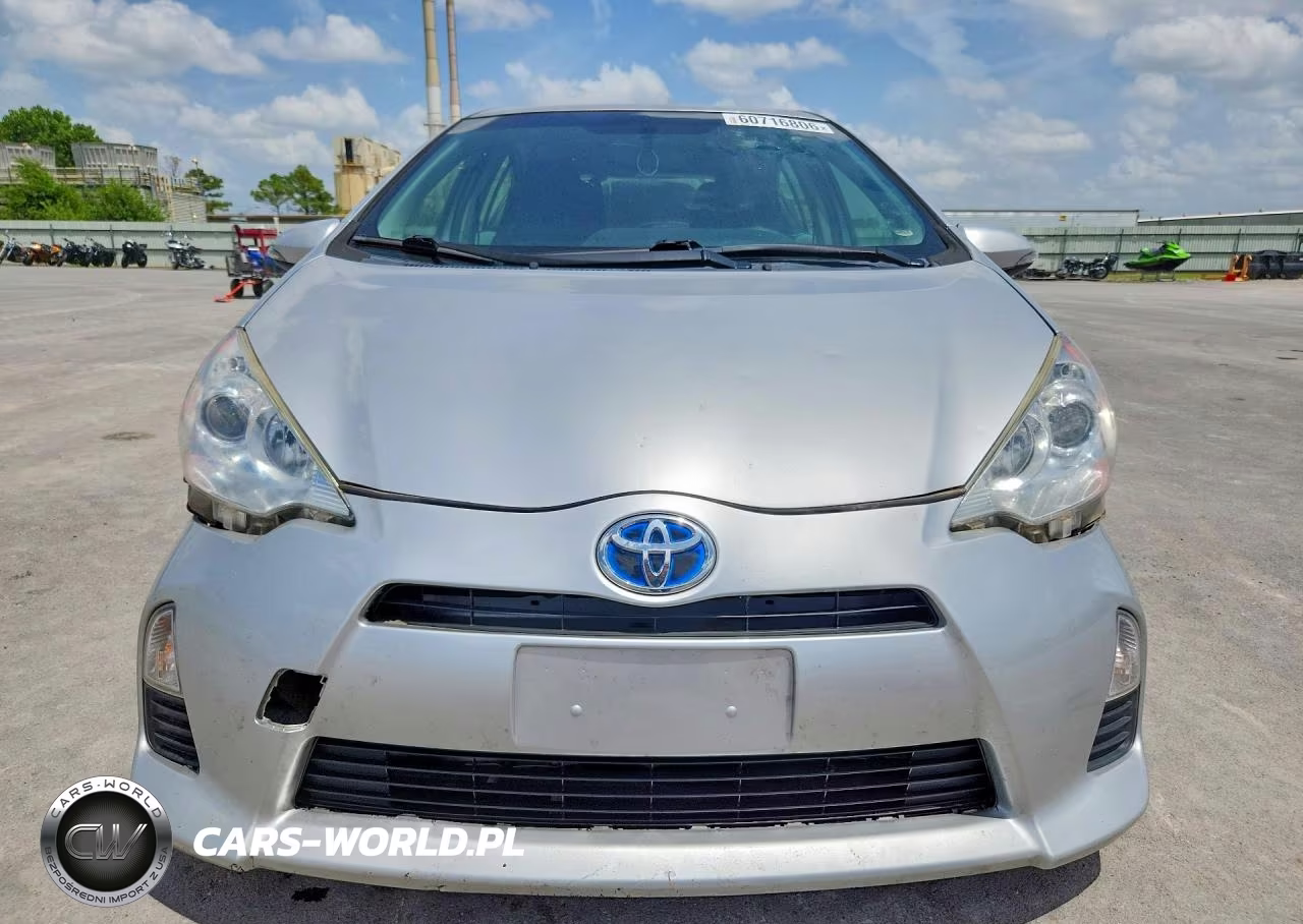 2013 Toyota Prius C Two VIN:JTDKDTB37D1052473 - 5