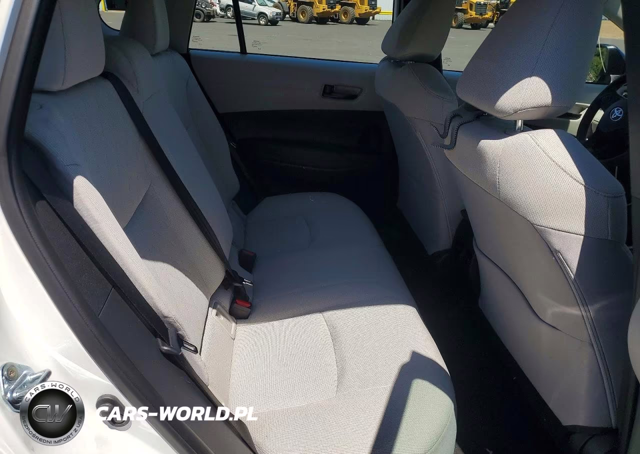 2024 Toyota Corolla Cross L VIN:7MUAAABG8RV120159 - 10