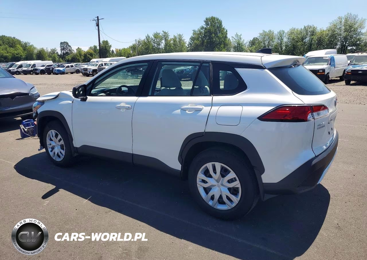 2024 Toyota Corolla Cross L VIN:7MUAAABG8RV120159 - 2