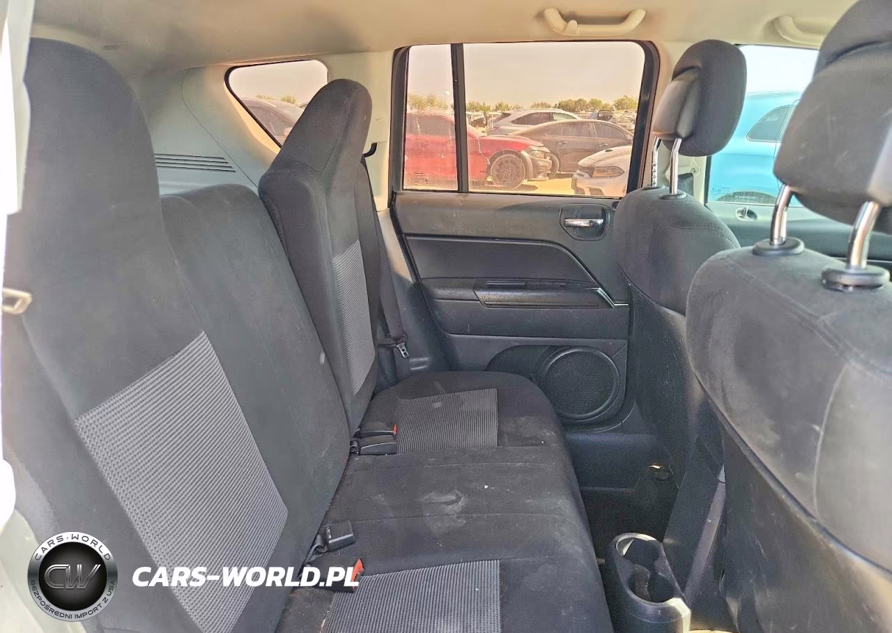 2013 Jeep Compass Latitude VIN:1C4NJCEB2DD237540 - 10
