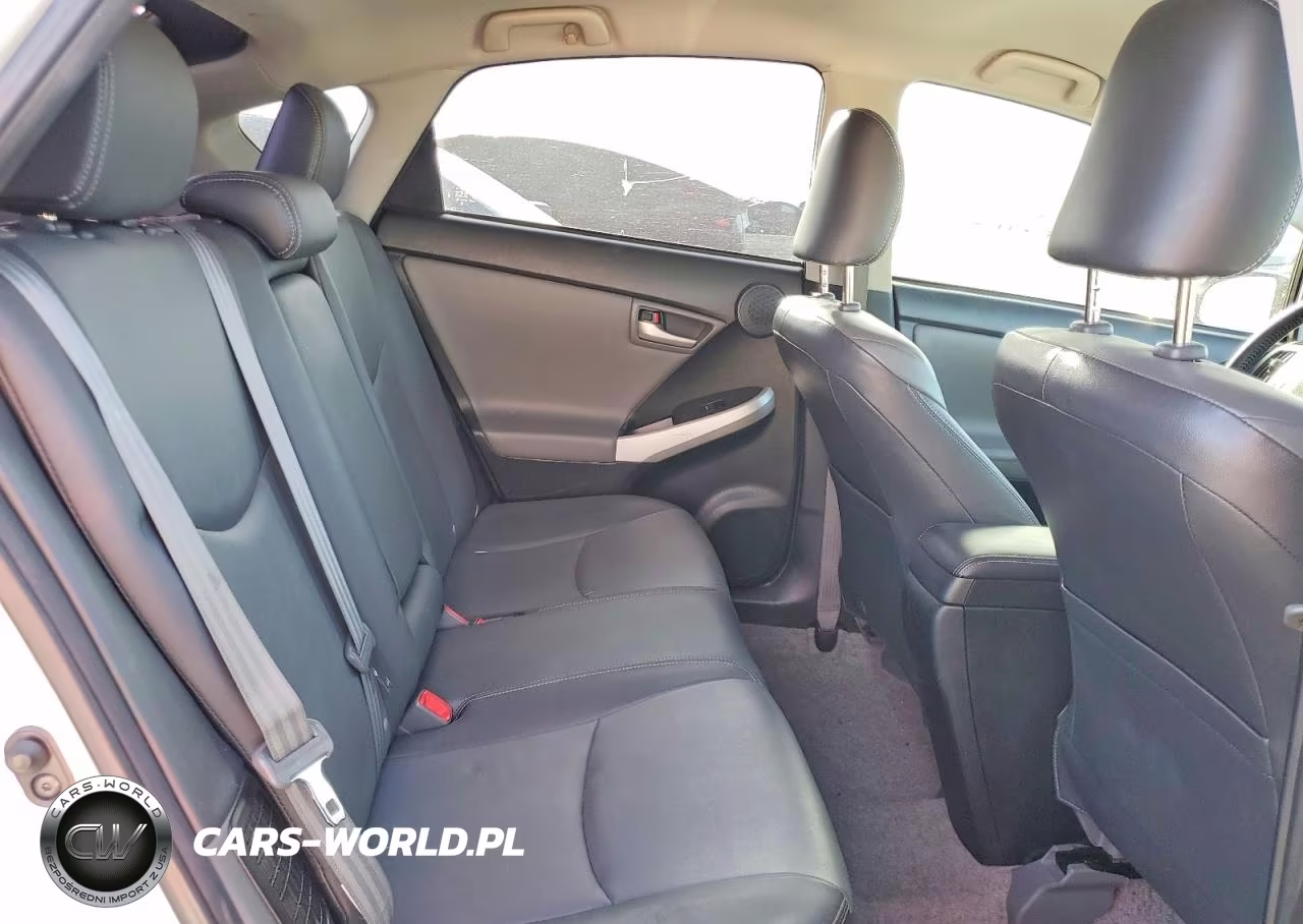 2015 Toyota Prius Four VIN:JTDKN3DU7F0465490 - 10