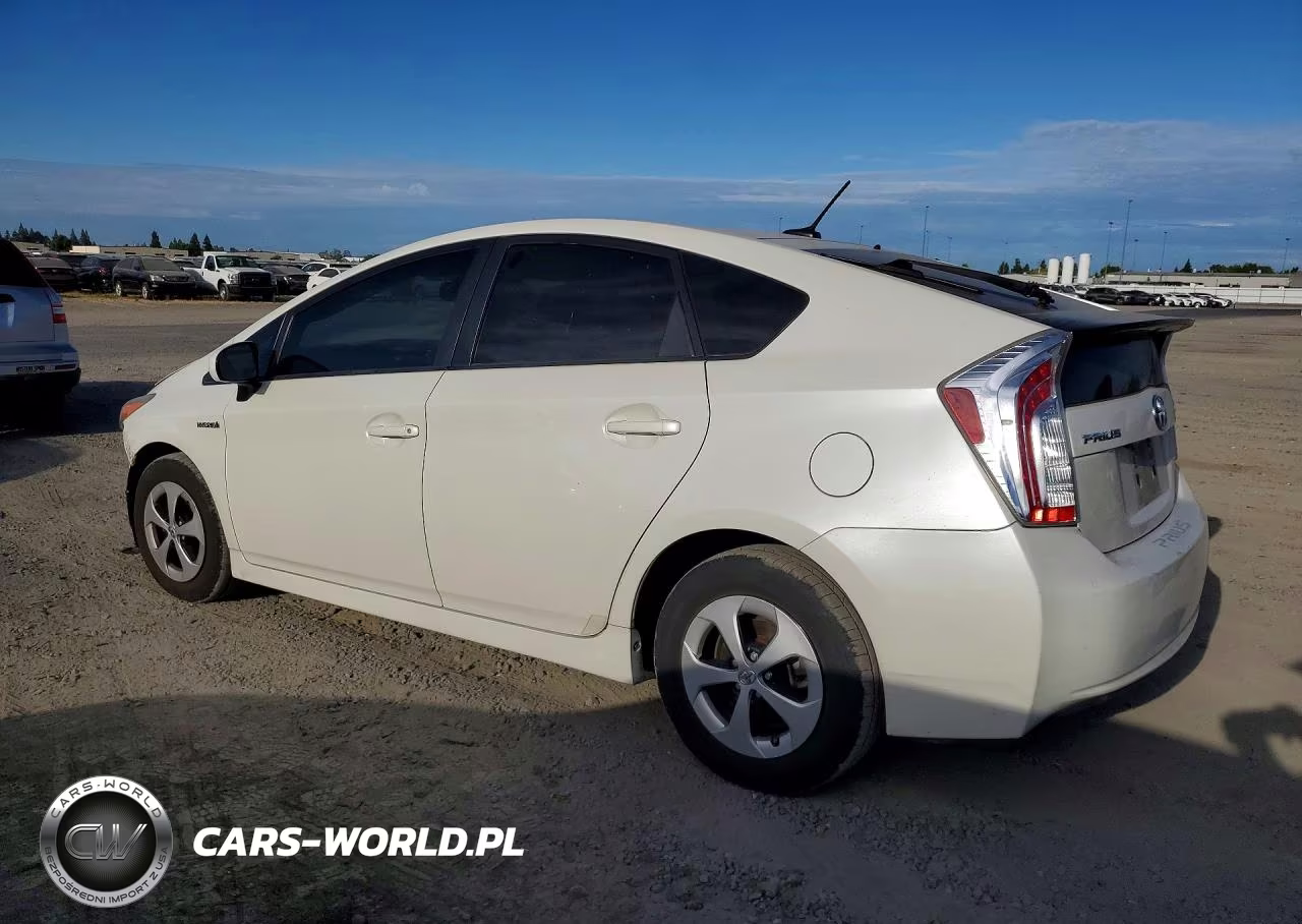 2015 Toyota Prius Four VIN:JTDKN3DU7F0465490 - 2