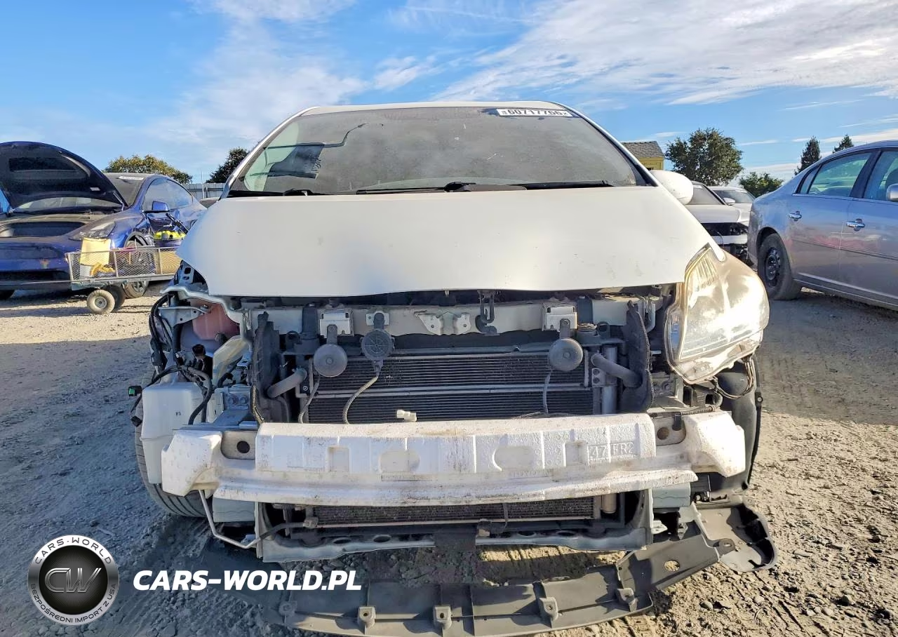 2015 Toyota Prius Four VIN:JTDKN3DU7F0465490 - 5