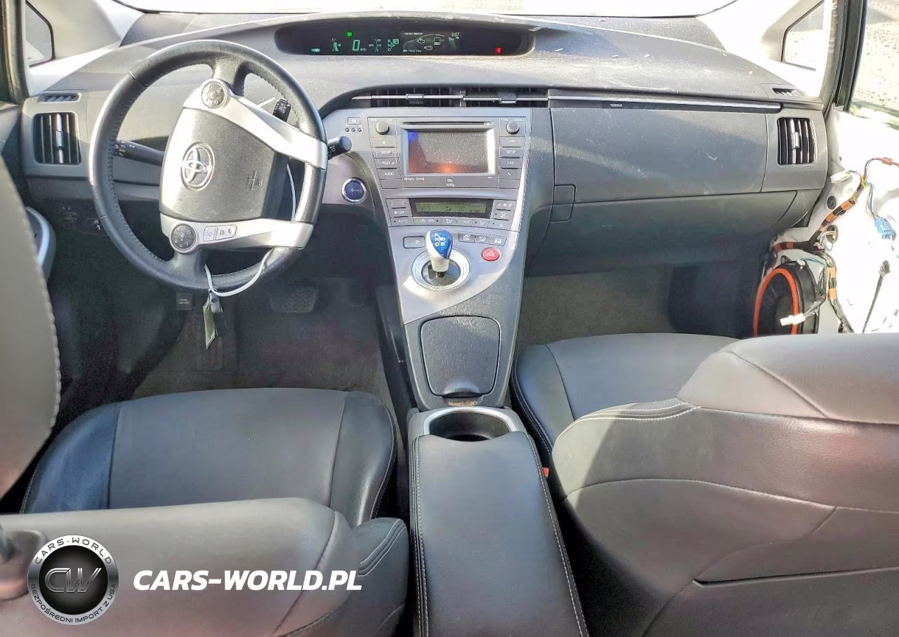 2015 Toyota Prius Four VIN:JTDKN3DU7F0465490 - 8