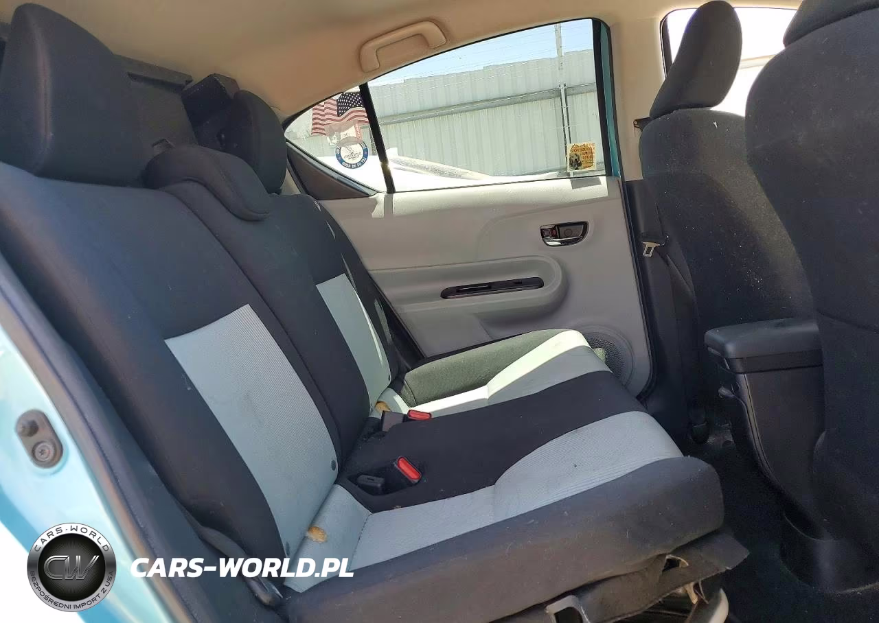 2012 Toyota Prius C Two VIN:JTDKDTB37C1011484 - 10