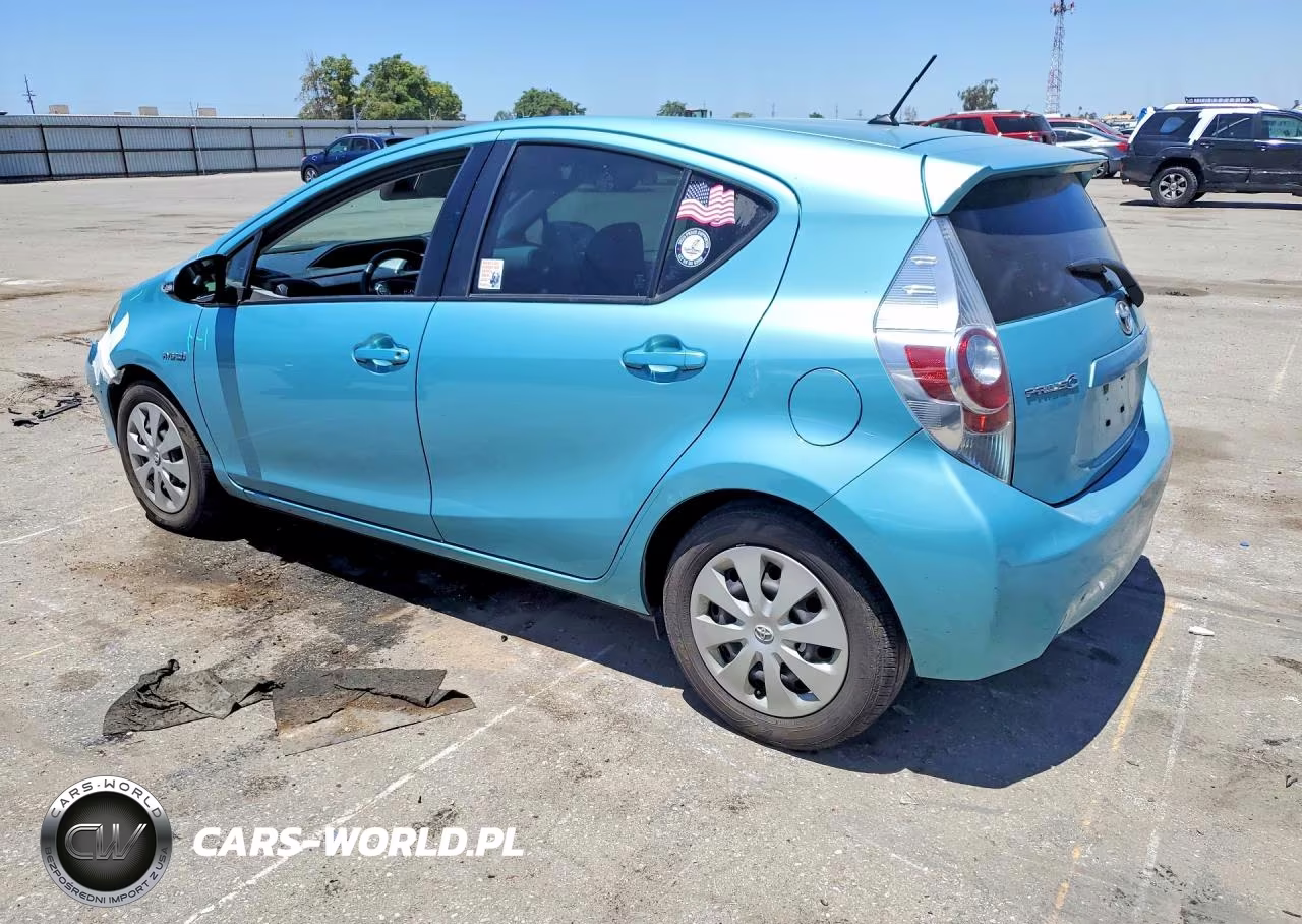 2012 Toyota Prius C Two VIN:JTDKDTB37C1011484 - 2