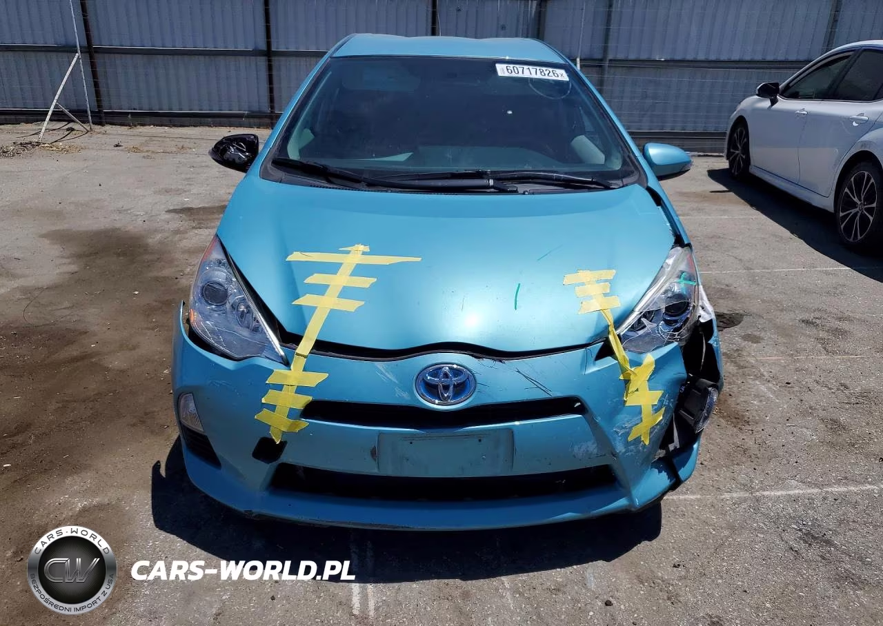 2012 Toyota Prius C Two VIN:JTDKDTB37C1011484 - 5