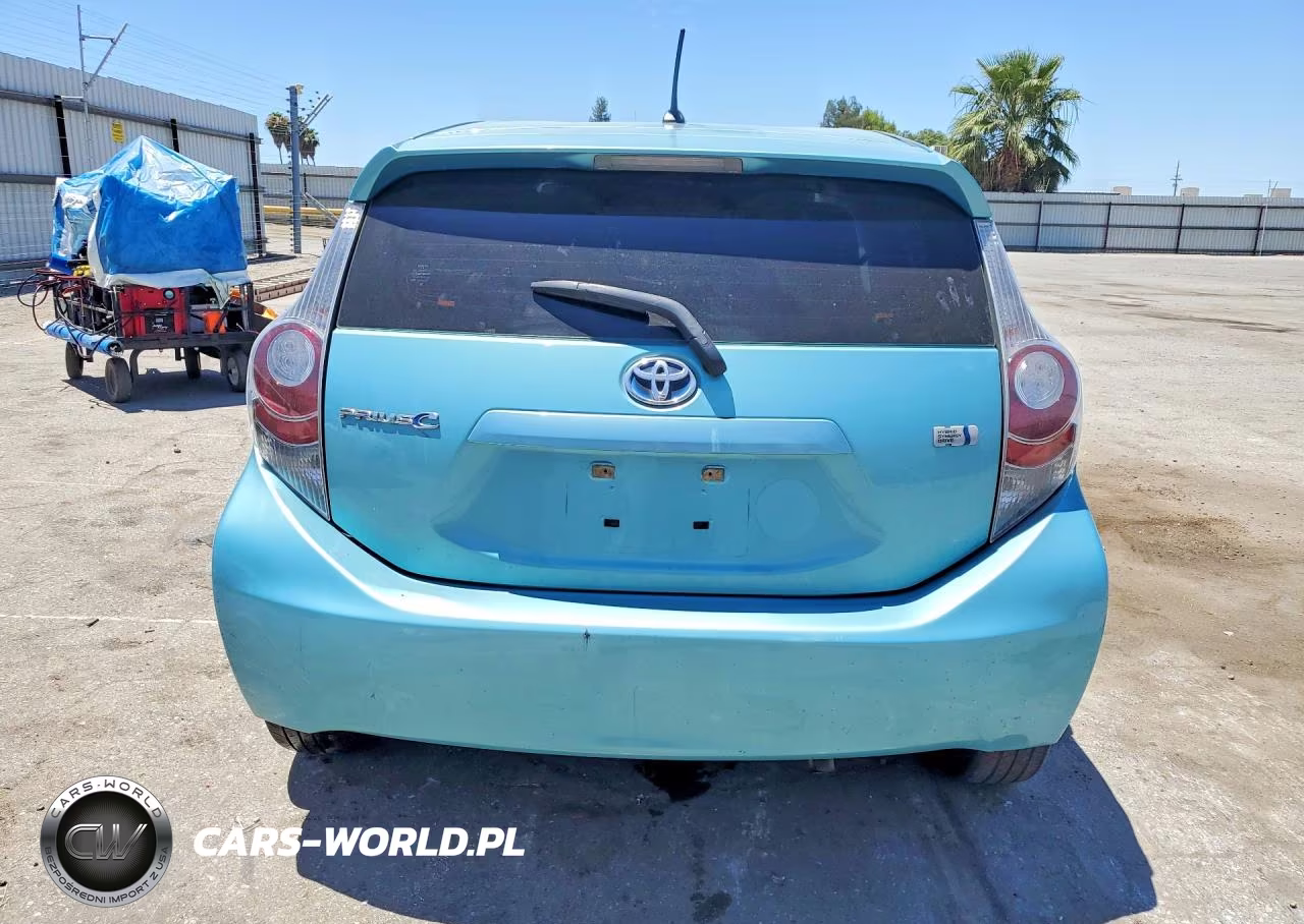2012 Toyota Prius C Two VIN:JTDKDTB37C1011484 - 6