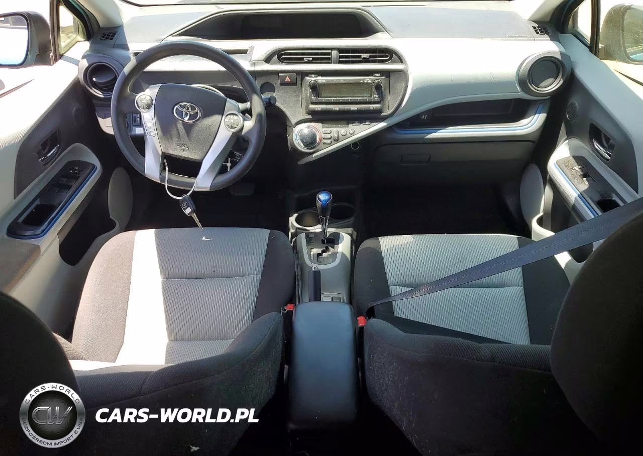 2012 Toyota Prius C Two VIN:JTDKDTB37C1011484 - 8
