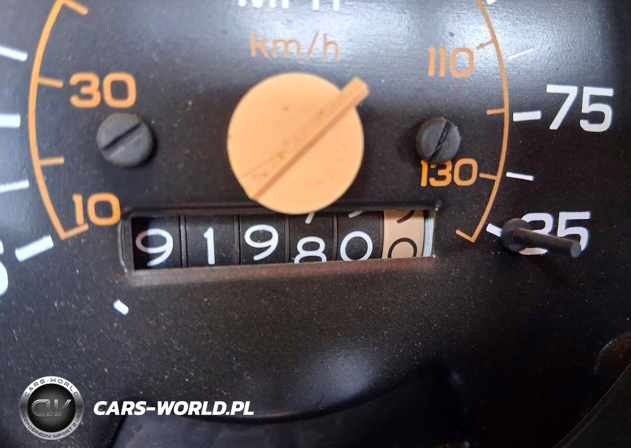 1981 Chevrolet C30 VIN:1GCHC34M0BB129355 - 8