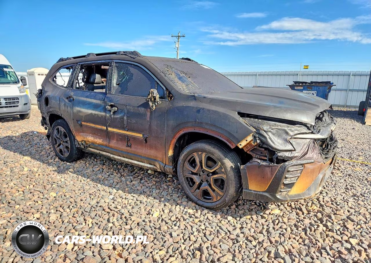 2025 Subaru Ascent Touring VIN:4S4WMAUD1S3408134 - 4