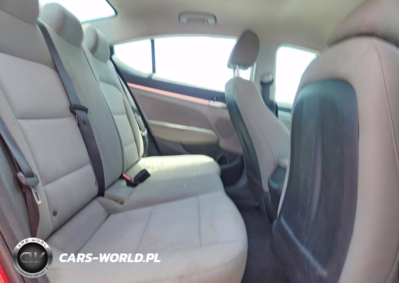 2019 Hyundai Elantra Se VIN:5NPD74LF0KH496749 - 10