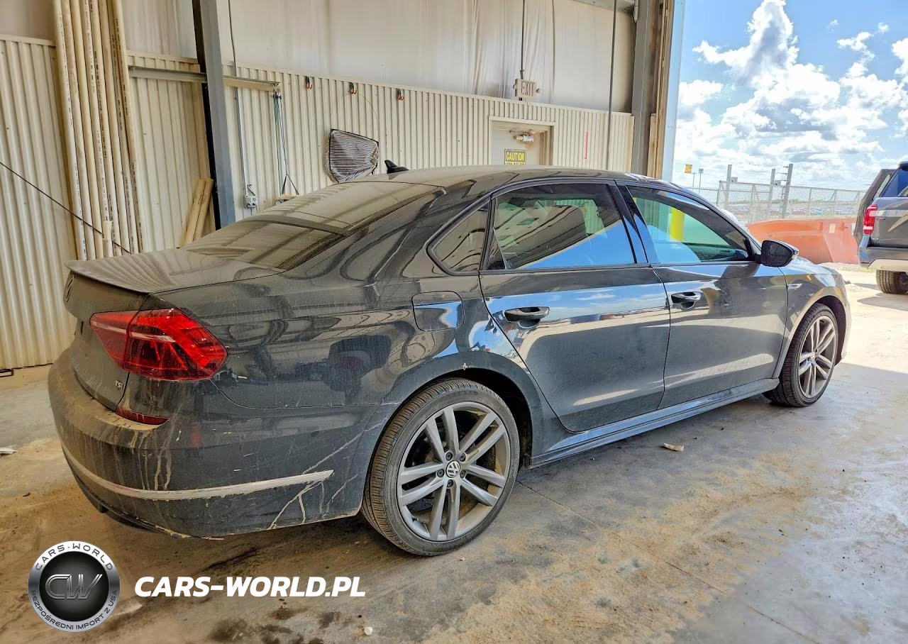 2018 Volkswagen Passat S VIN:1VWAA7A30JC028946 - 3