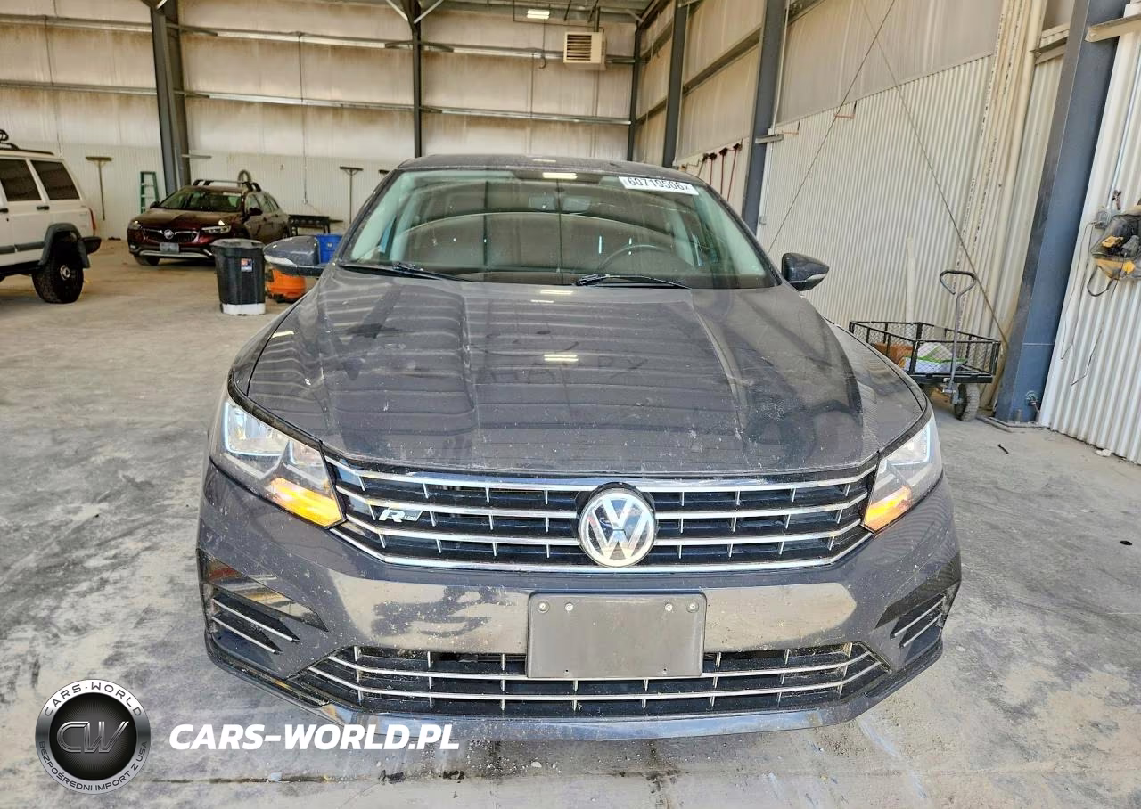 2018 Volkswagen Passat S VIN:1VWAA7A30JC028946 - 5