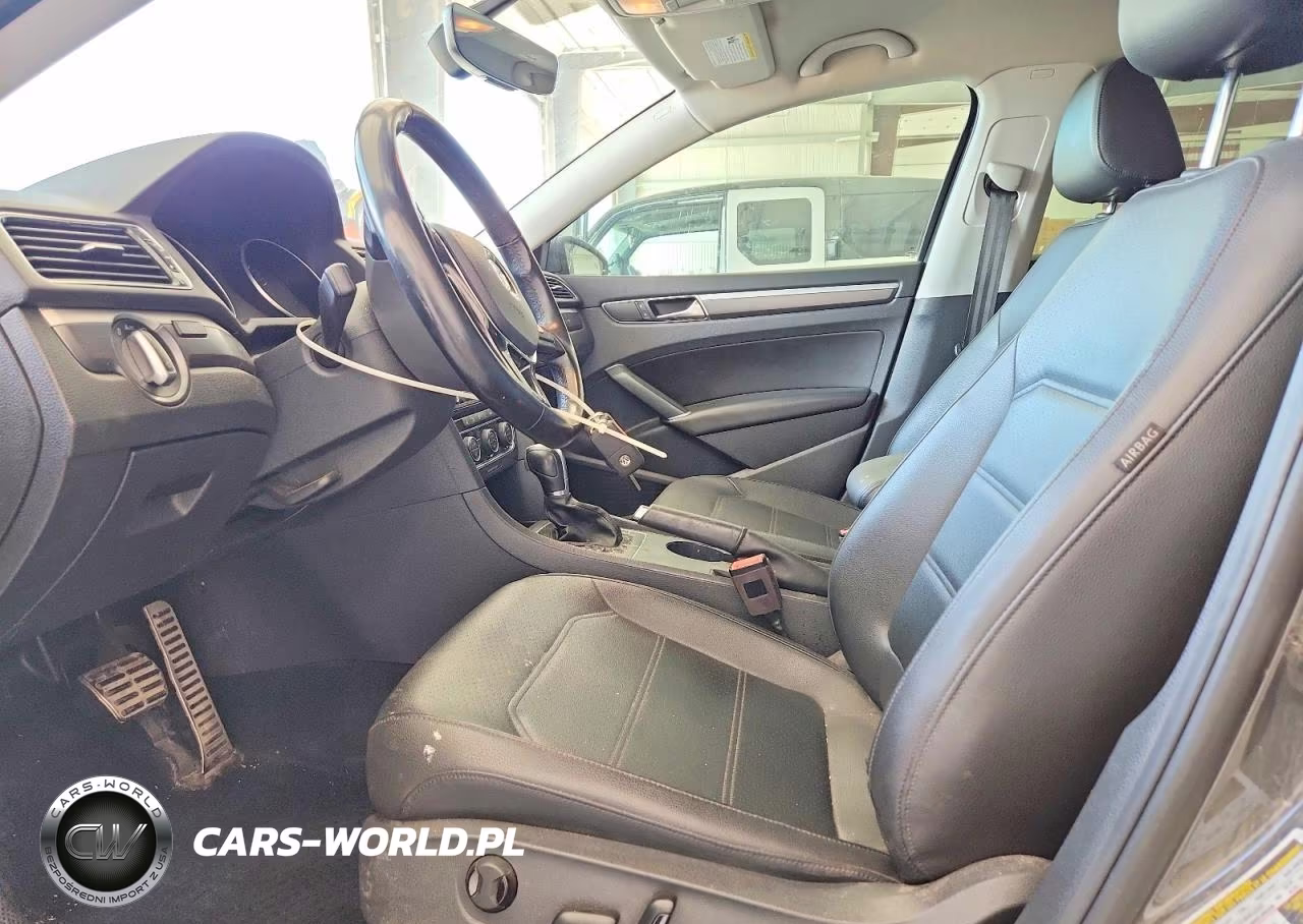 2018 Volkswagen Passat S VIN:1VWAA7A30JC028946 - 7