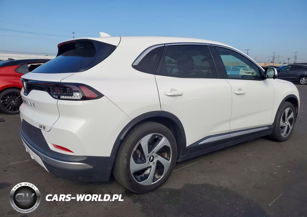 2023 Vinfast Vf 8 VIN:RLLV1AEB9PH005038 - 3