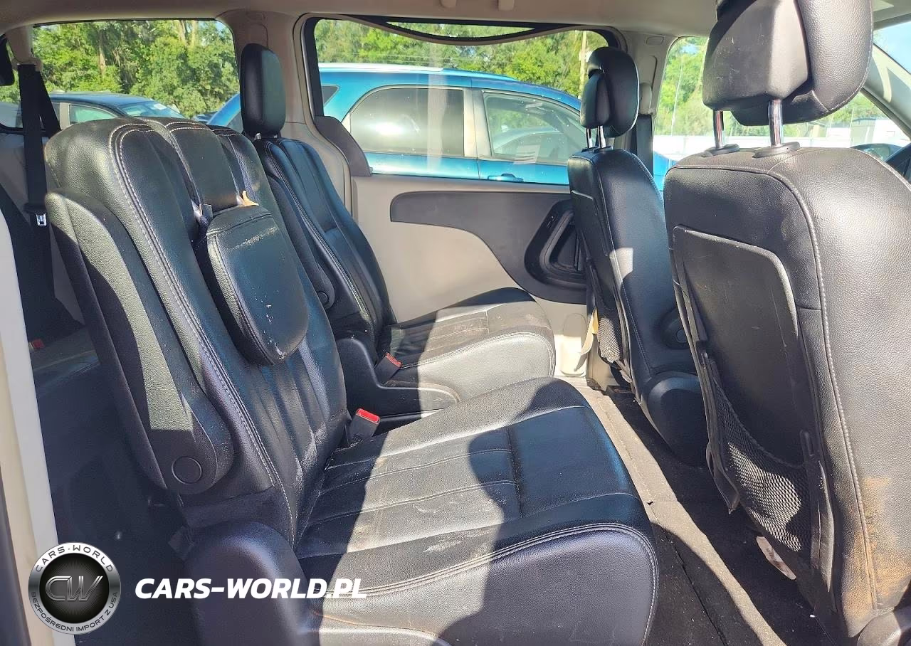 2014 Chrysler Town & Country Touring VIN:2C4RC1BG3ER159980 - 11