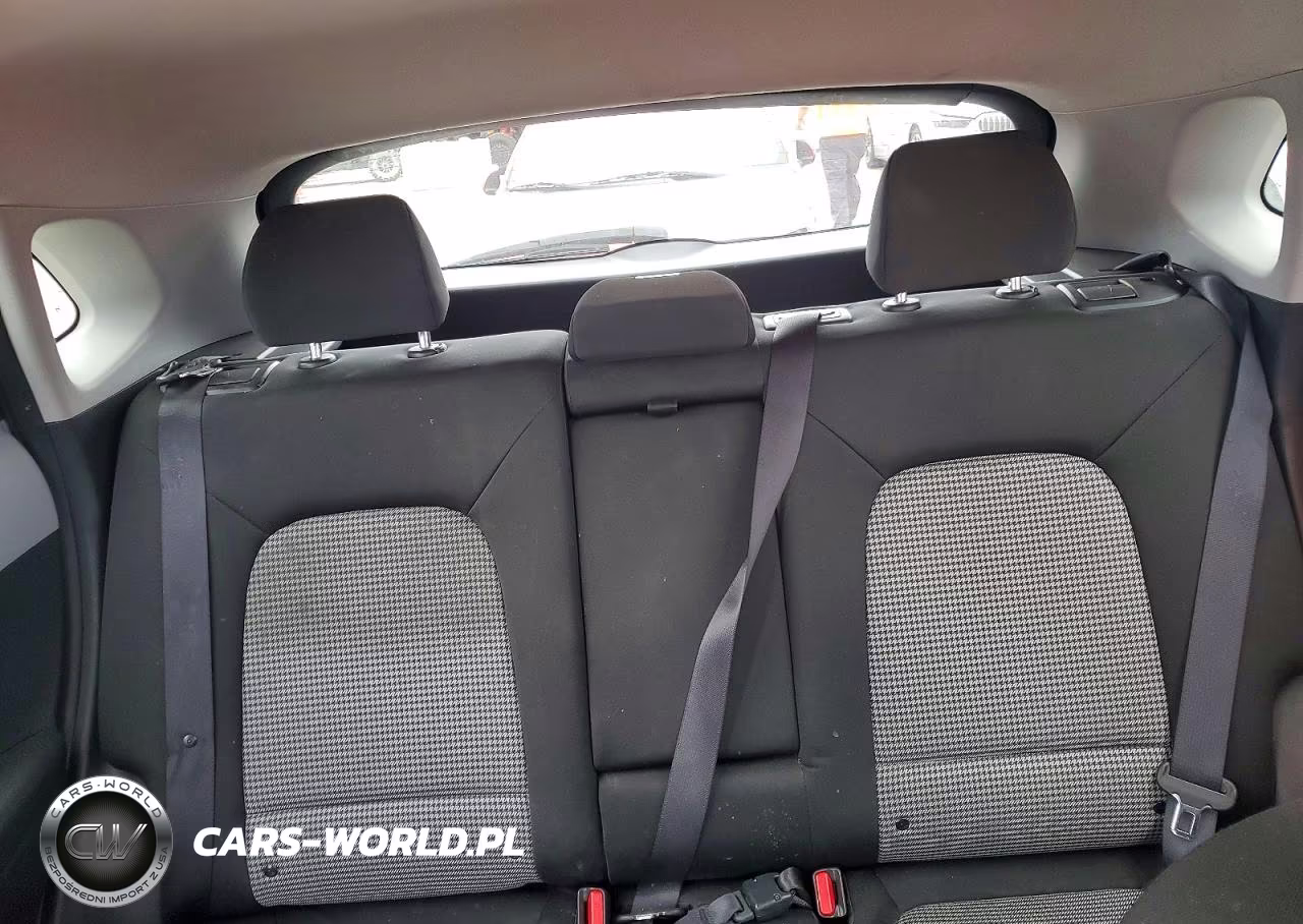 2018 Hyundai Kona Sel VIN:KM8K22AAXJU150208 - 10