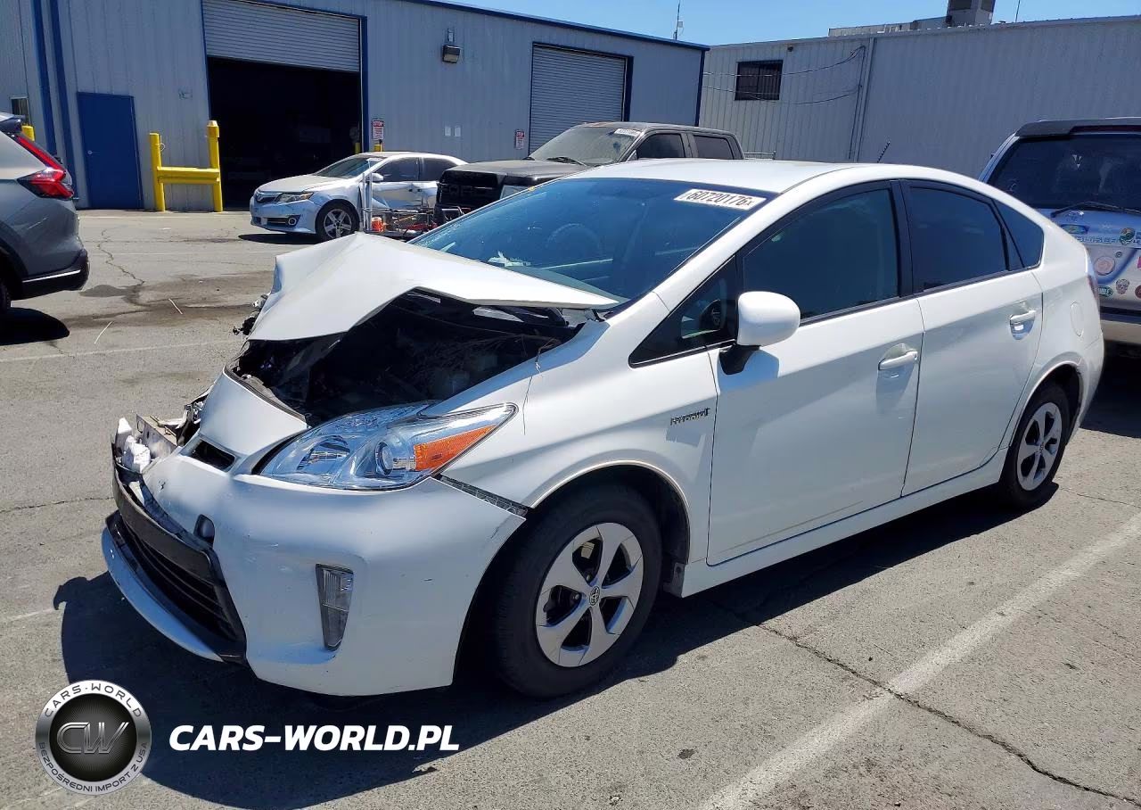 2015 Toyota Prius Two – zdjęcie 1 z 12