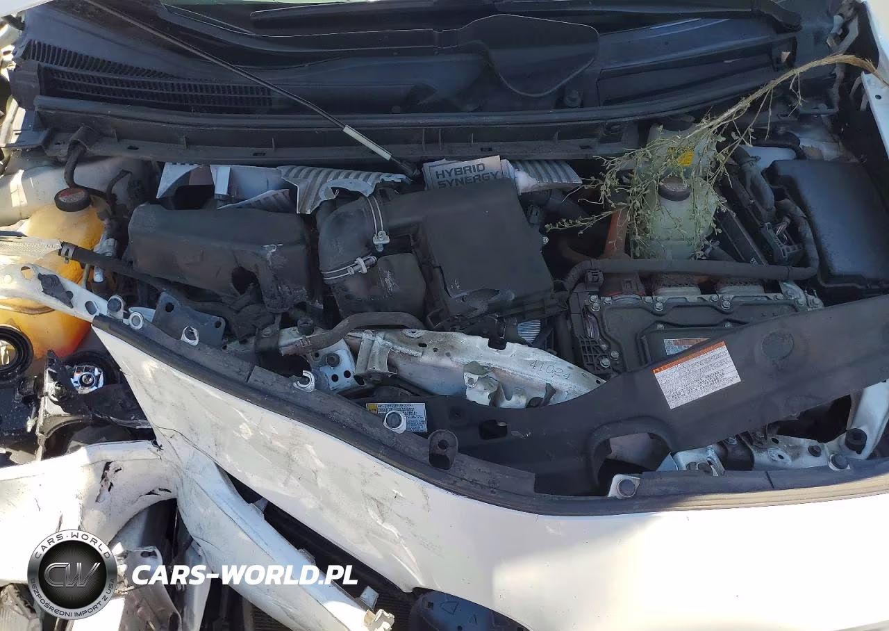 2015 Toyota Prius Two VIN:JTDKN3DU4F0473644 - 11