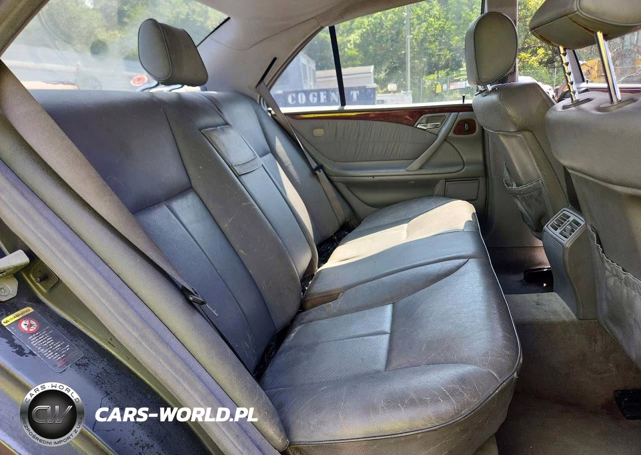 2002 Mercedes-Benz E 320 4Matic VIN:WDBJF82J72X063922 - 10