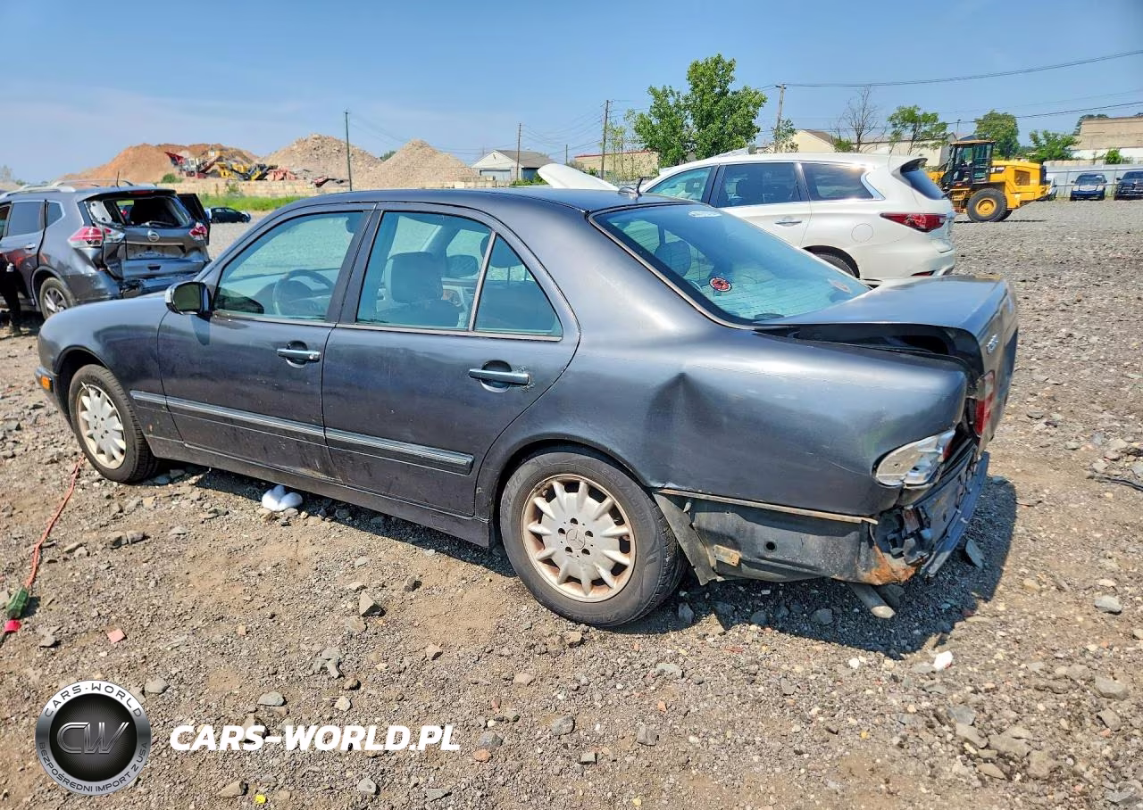 2002 Mercedes-Benz E 320 4Matic VIN:WDBJF82J72X063922 - 2