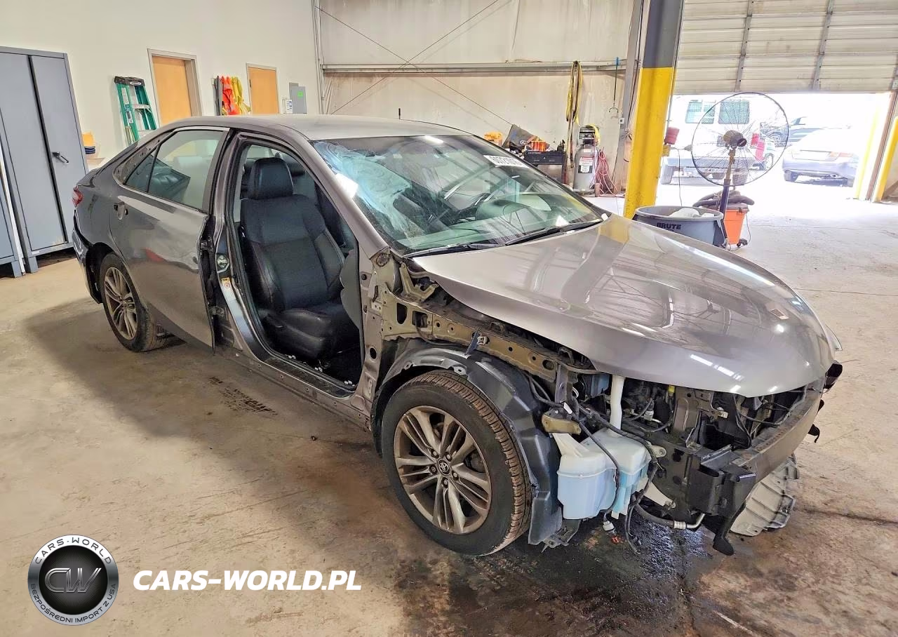 2016 Toyota Camry Se VIN:4T1BF1FK3GU129001 - 4