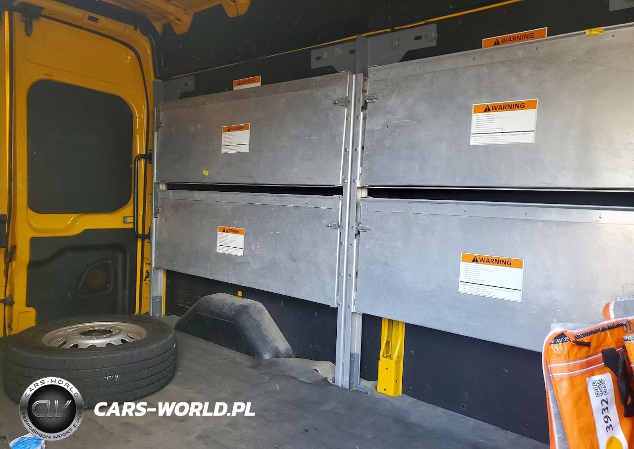 2023 Ford Transit 250 Delivery Van VIN:1FTBR2X85PKA66466 - 11