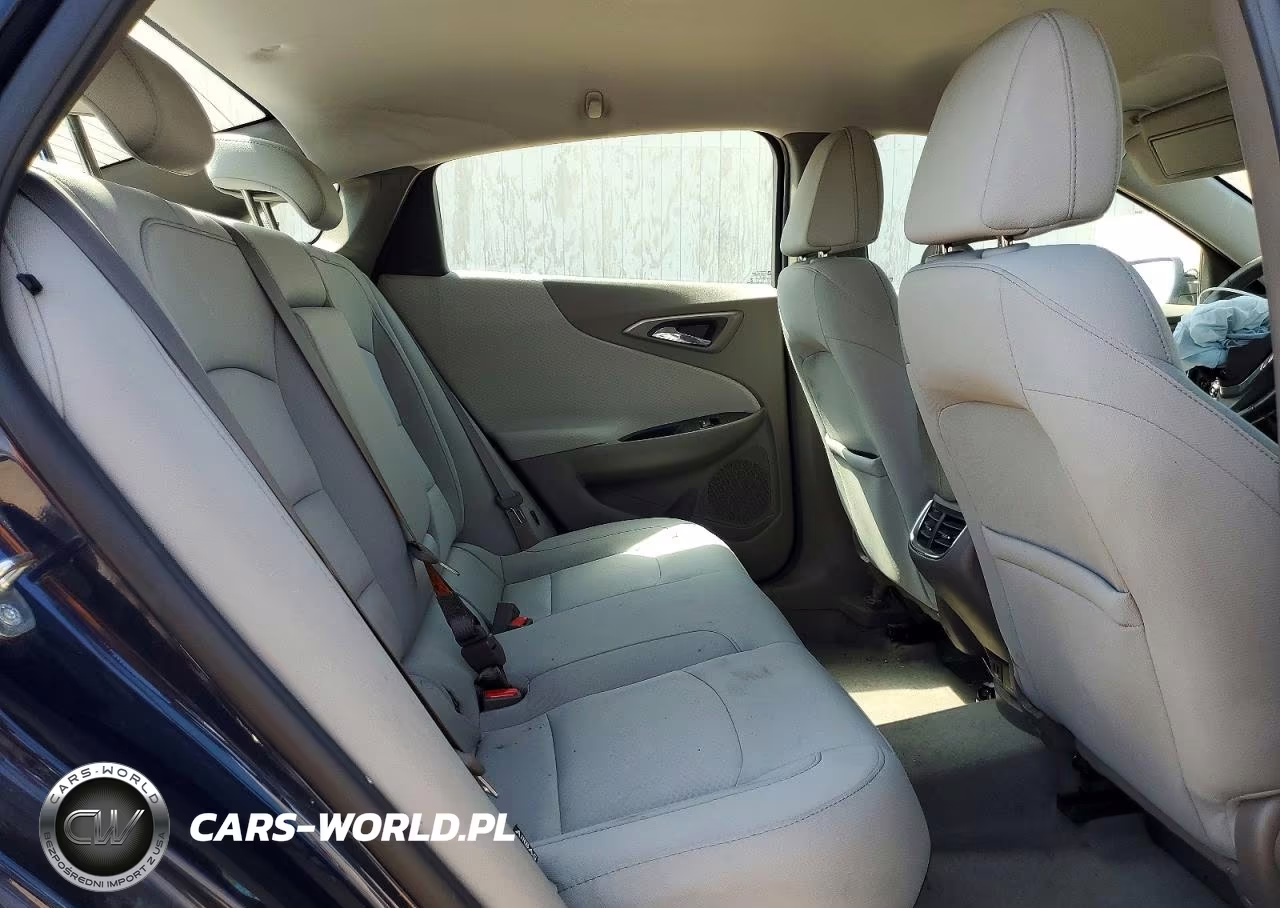 2017 Chevrolet Malibu Lt VIN:1G1ZE5ST3HF157455 - 10