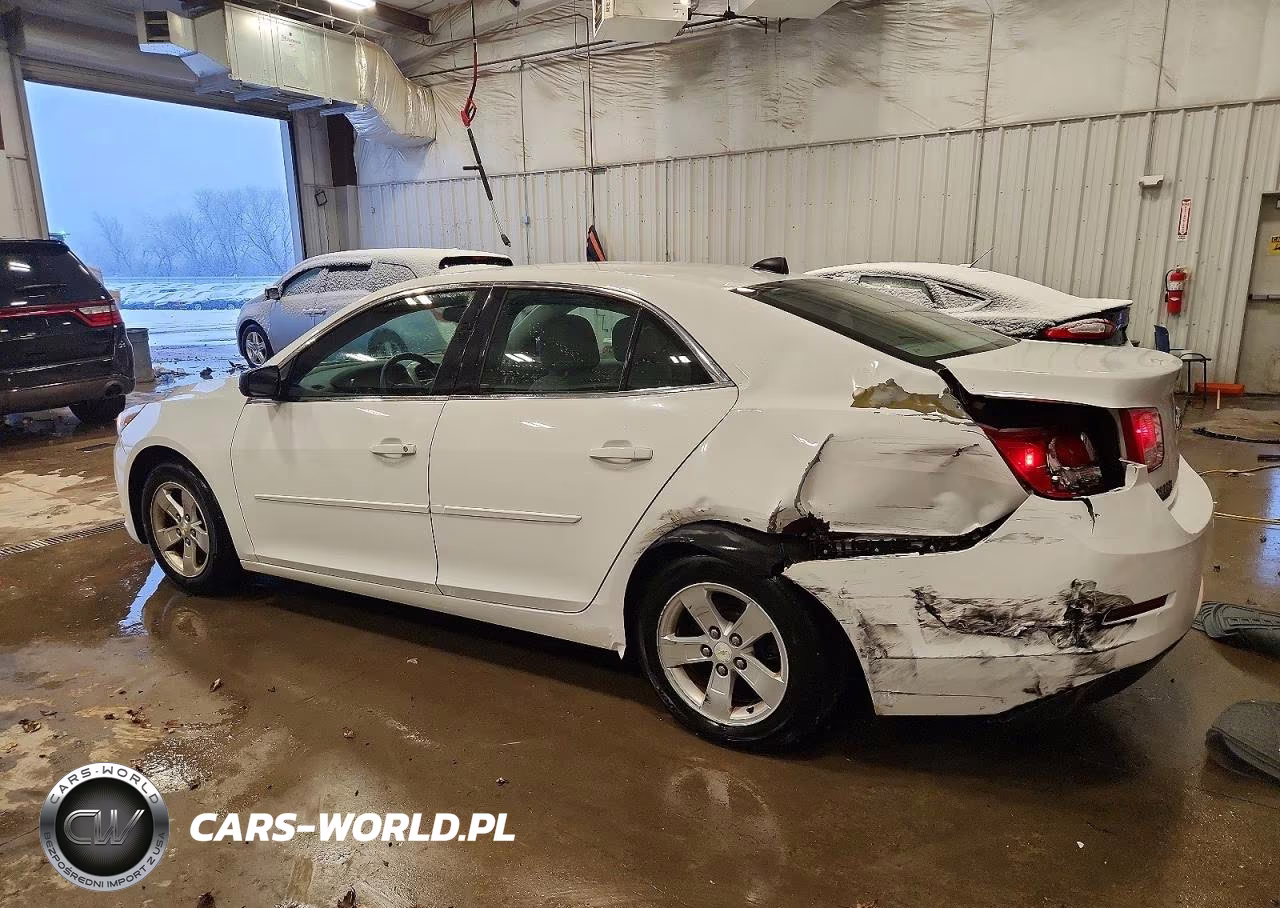 2013 Chevrolet Malibu Ls VIN:1G11A5SA8DF313457 - 4